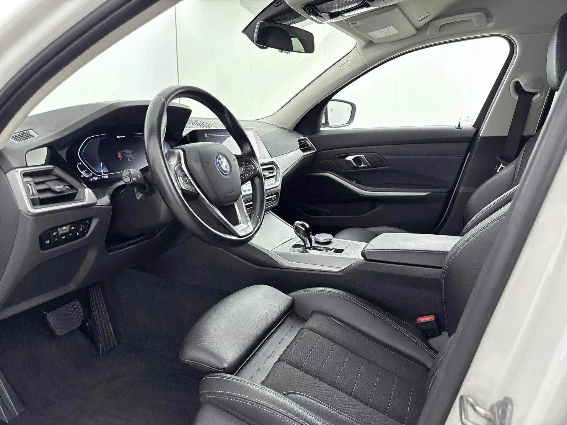 BMW-3 Serie-image-17