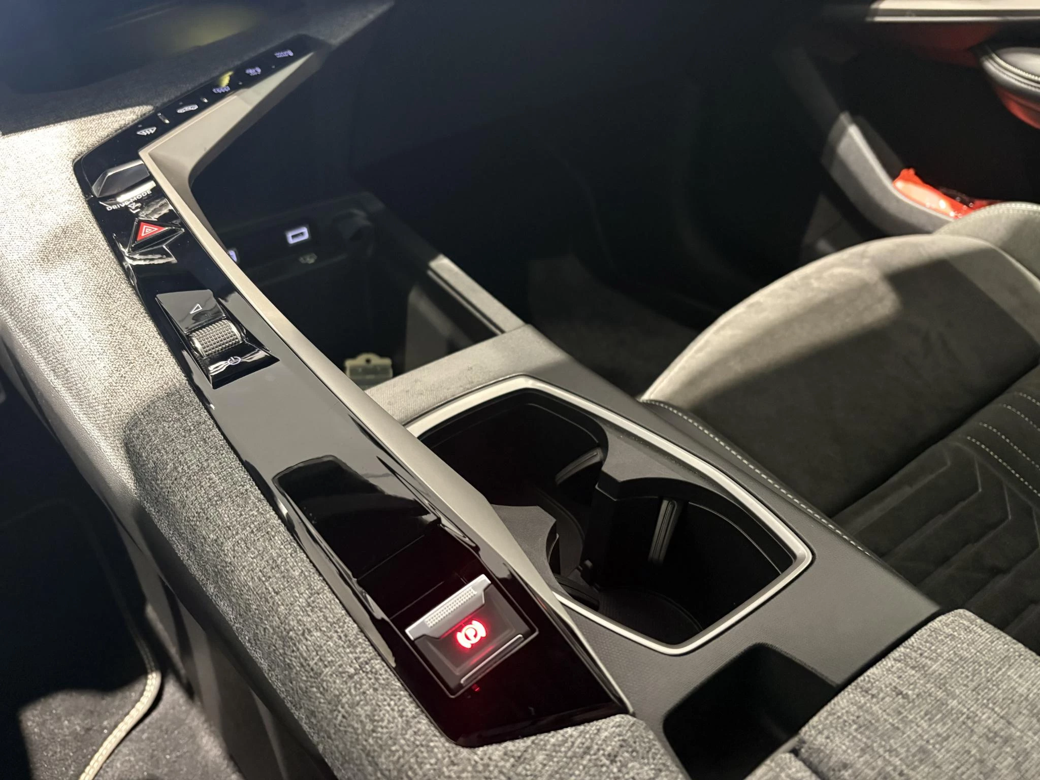 Peugeot 3008 1.2 Hybrid 136 GT