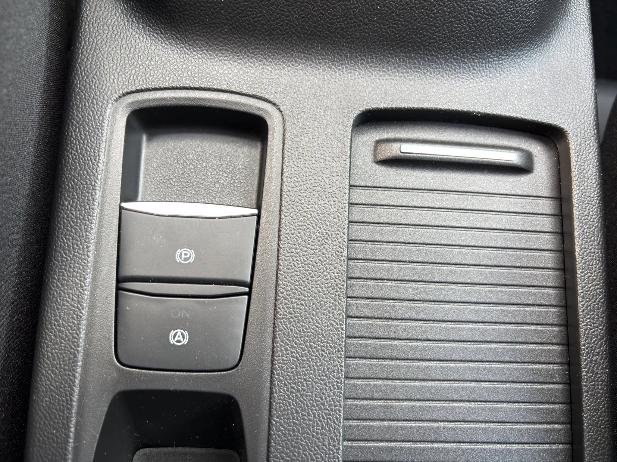 Ford Focus ST-Line X Turnier Aut.*AHK*ACC*HUD*KAM*NAVI*WINTER-PKT.