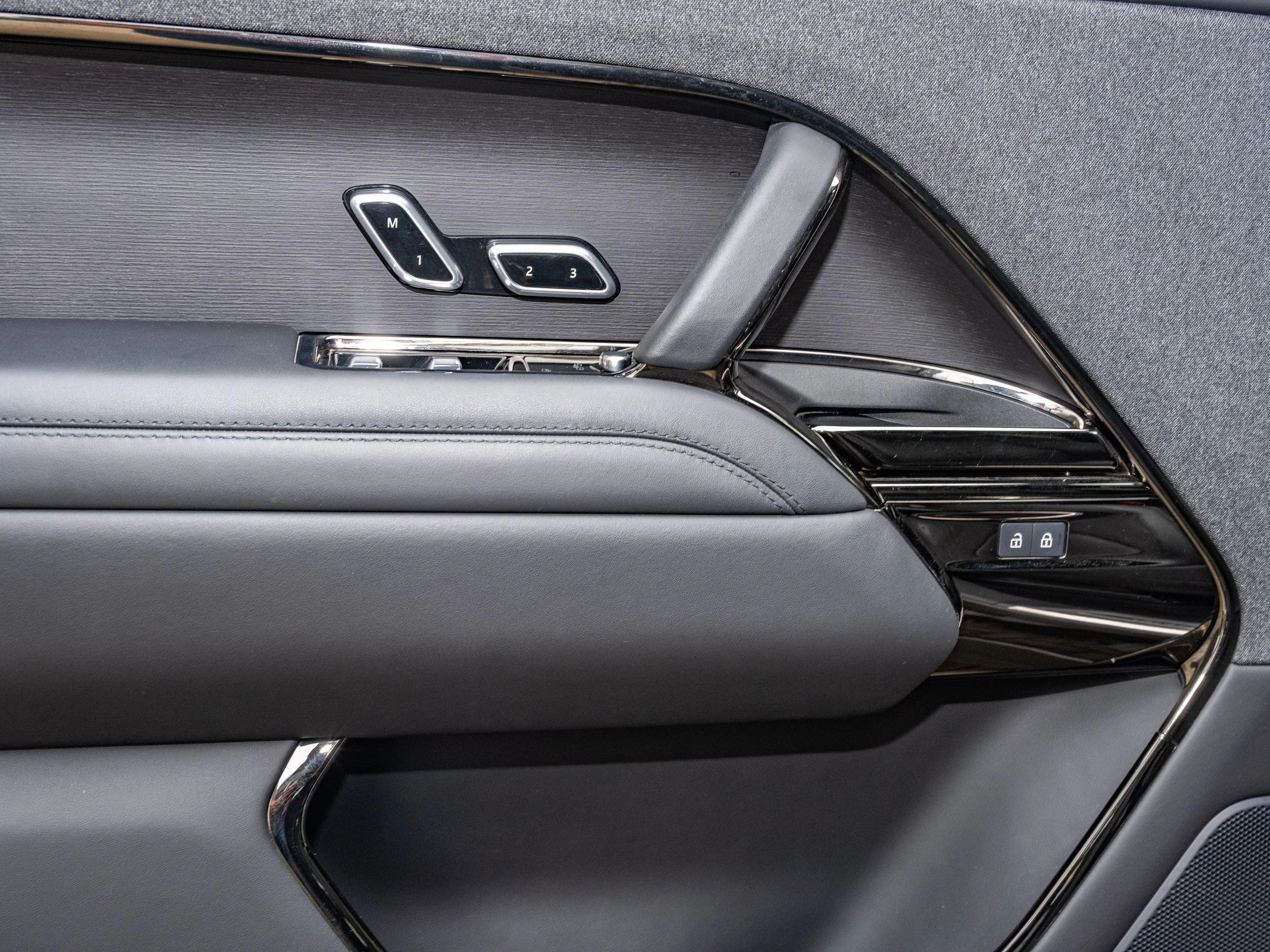 Land Rover-Range Rover Sport-image-10