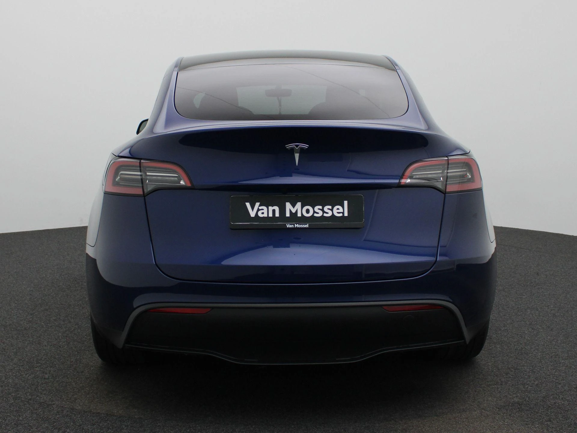 Tesla-Model Y-image-4