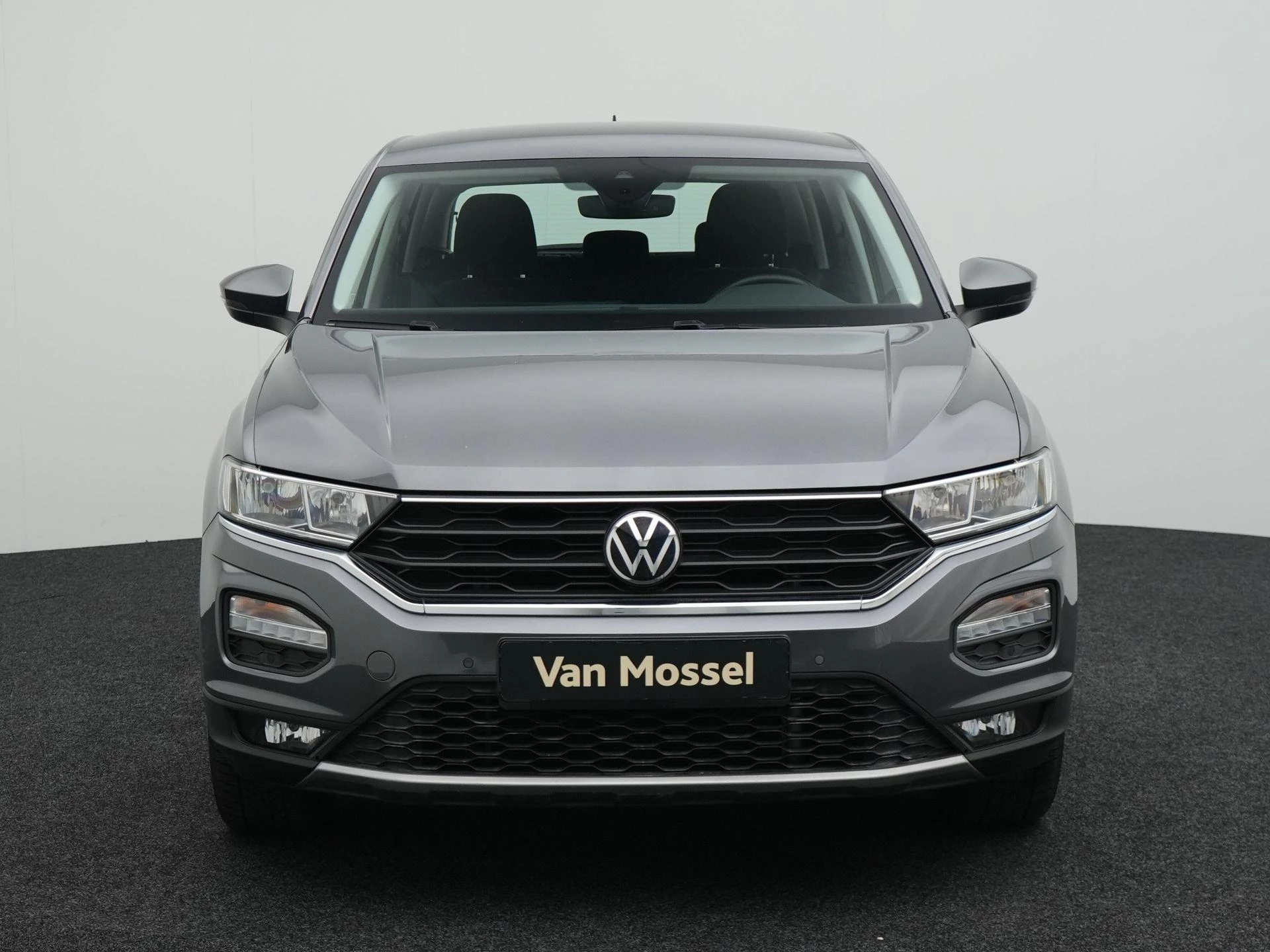 Volkswagen-T-Roc-image-2