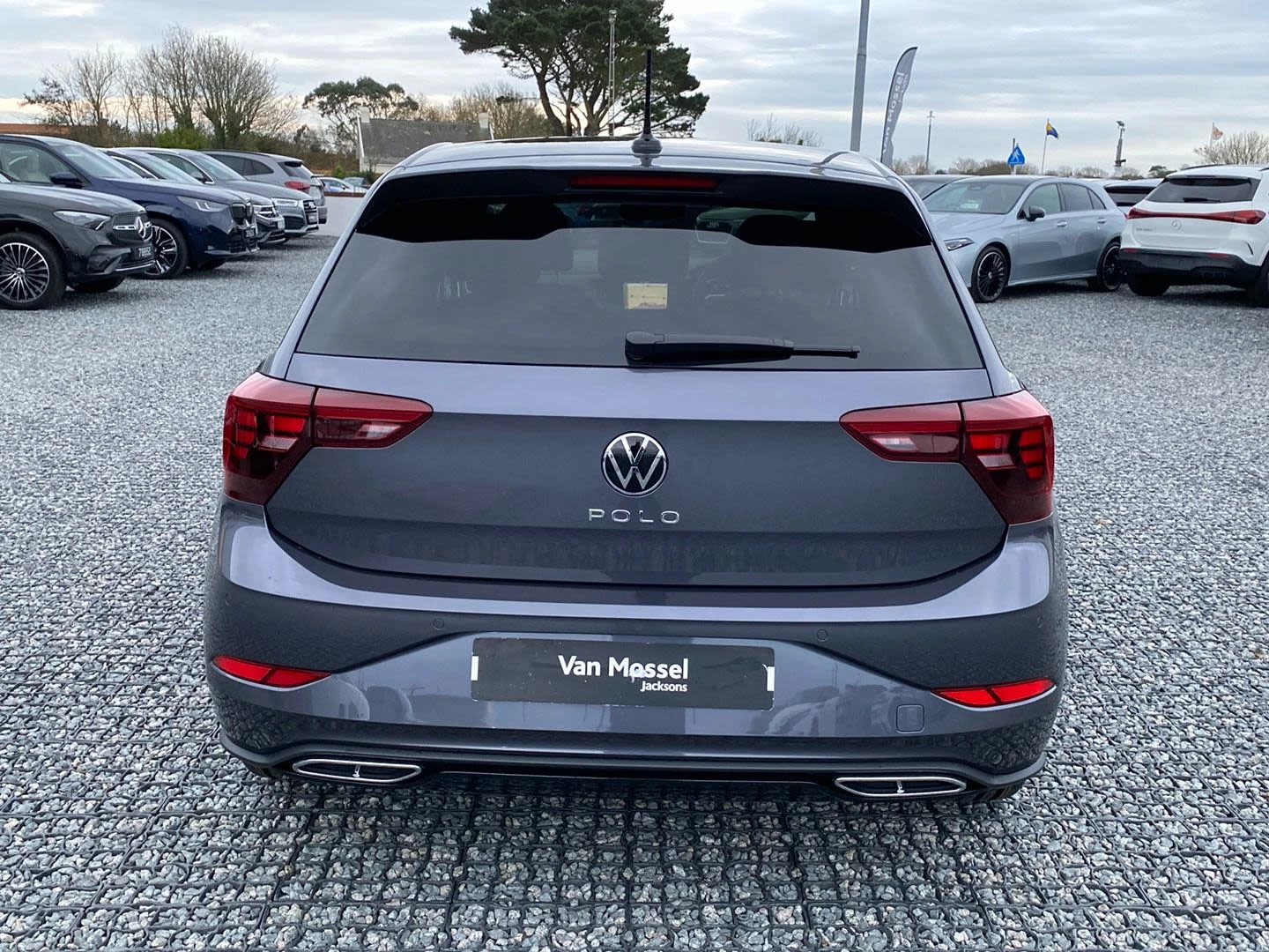 Volkswagen-Polo-image-5