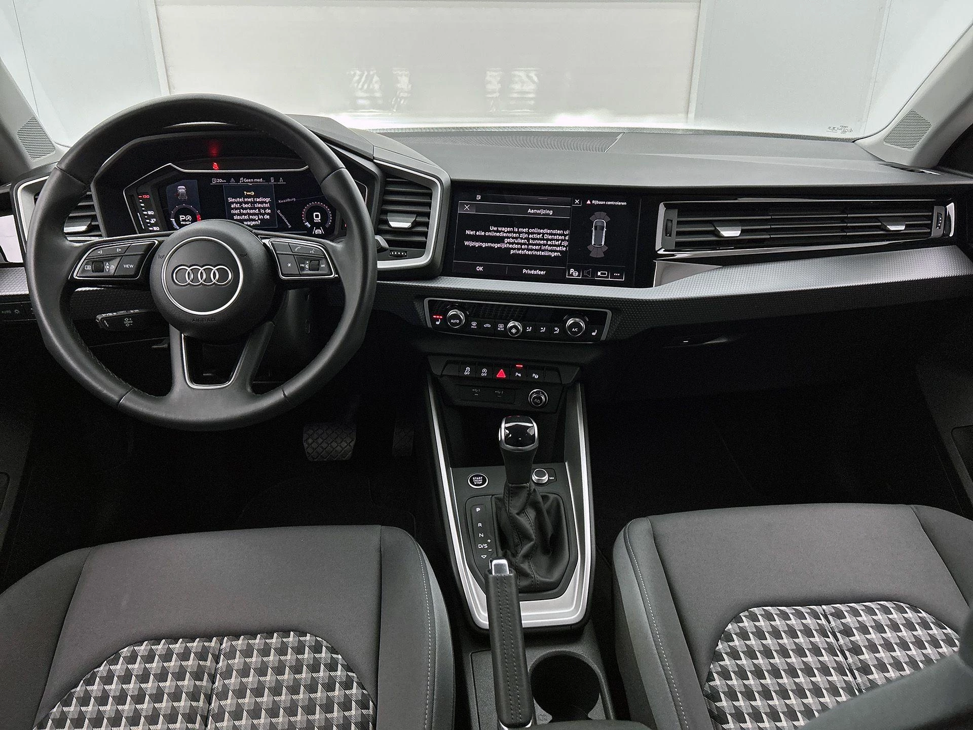 Audi-A1 Sportback-image-12
