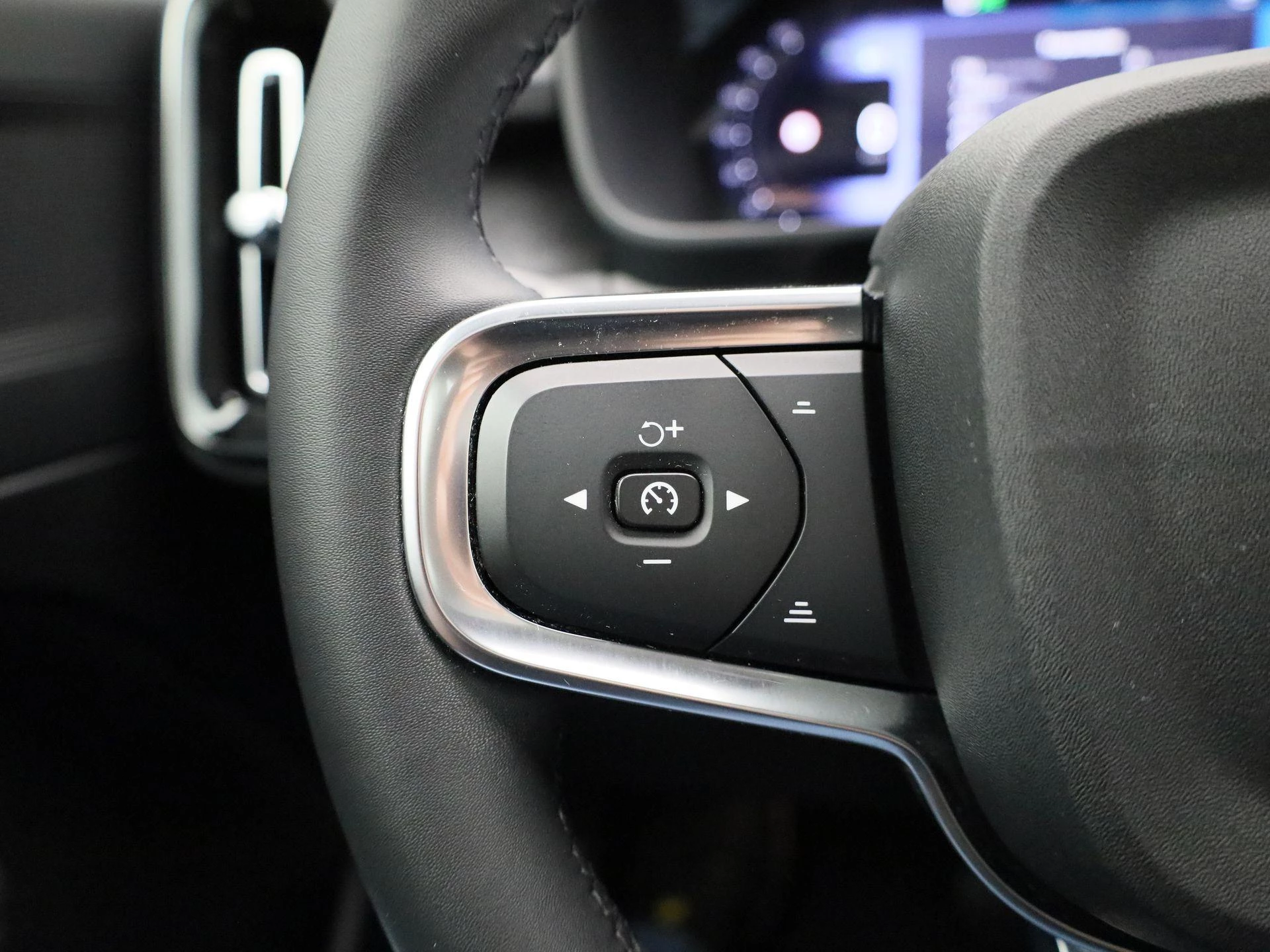 Volvo-C40-image-19