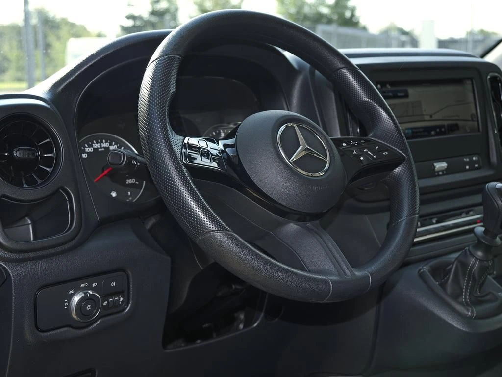 Mercedes-Benz-Vito 116-image-8
