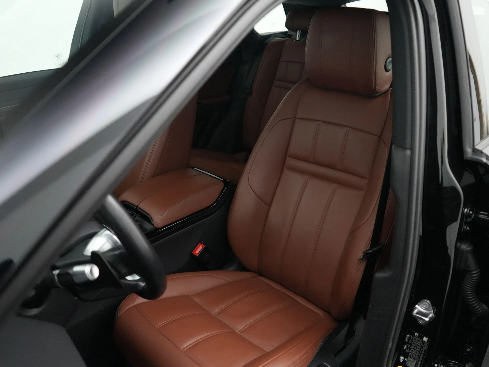 Land Rover-Range Rover Evoque-image-7