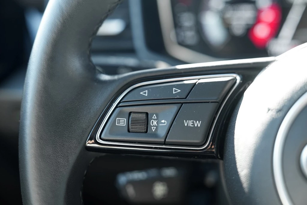 Audi A1 Sportback 30 TFSI S Line /LED/GRA/SHZ/DAB