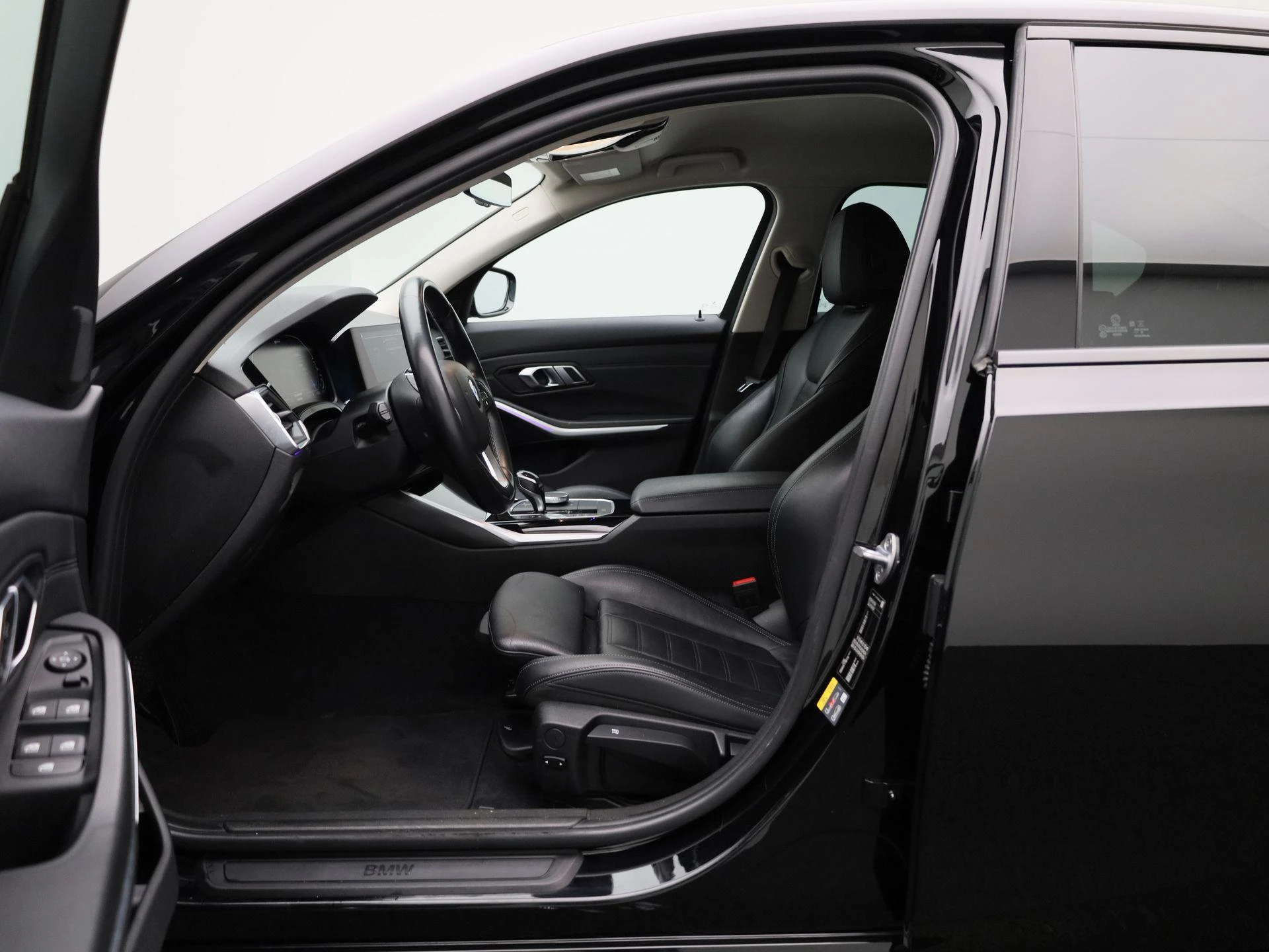 BMW-3 Serie-image-9