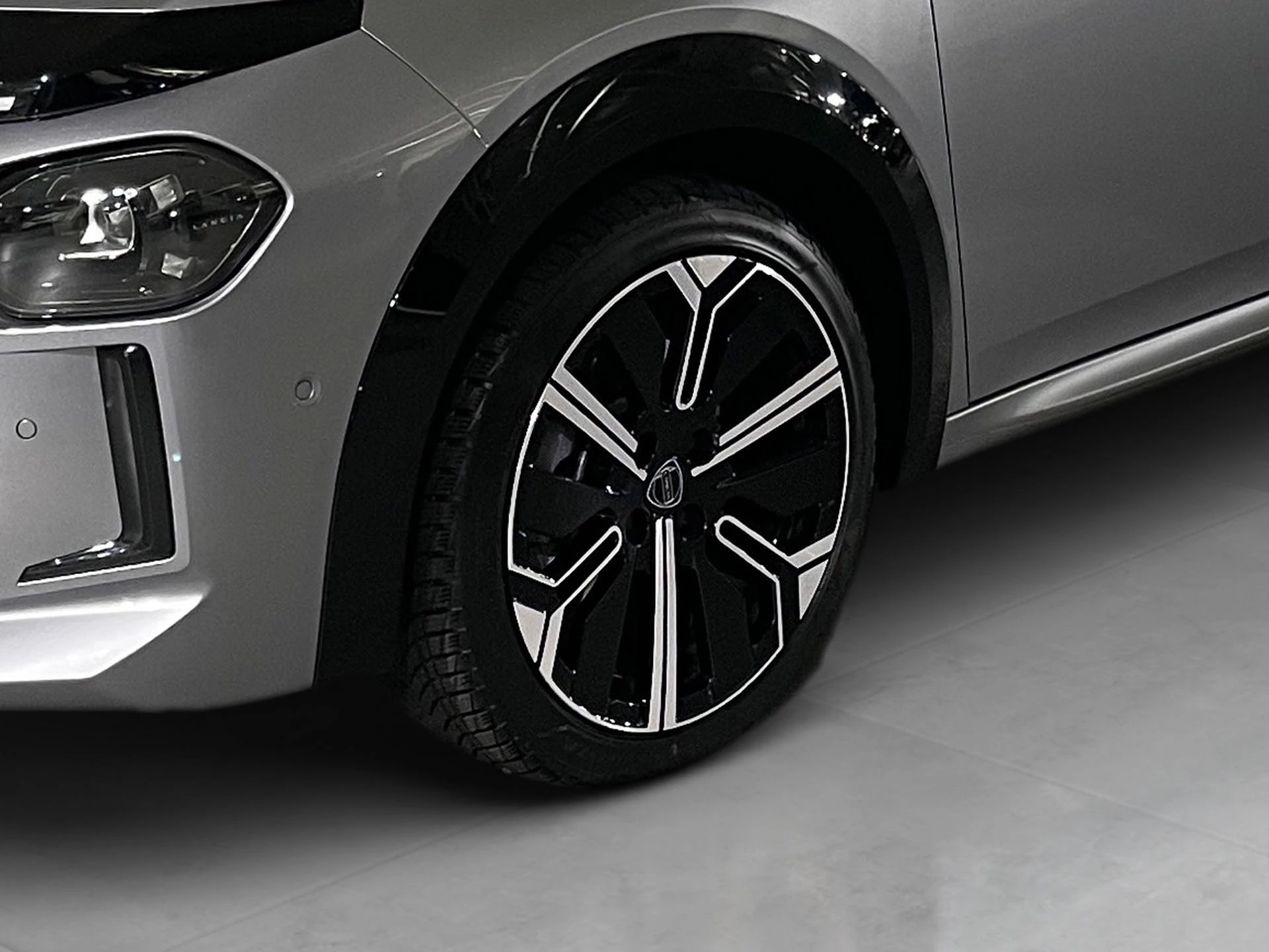 Lancia-Ypsilon-image-19