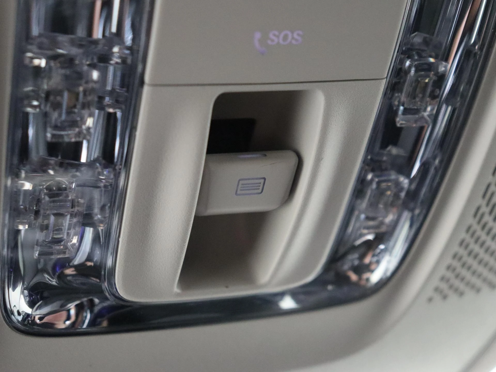 Mercedes-Benz-GLE-image-24
