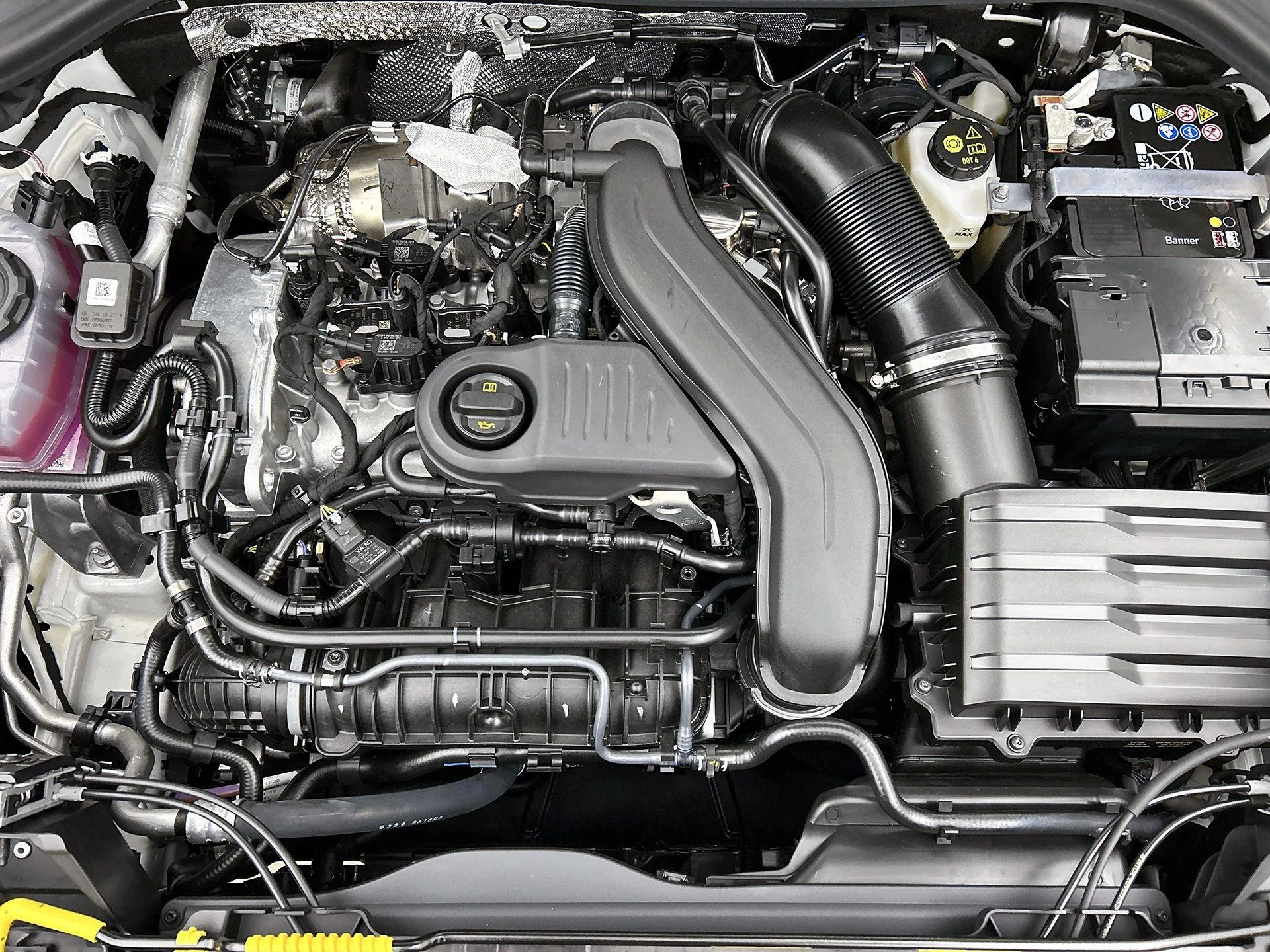 Volkswagen-T-Roc-image-24