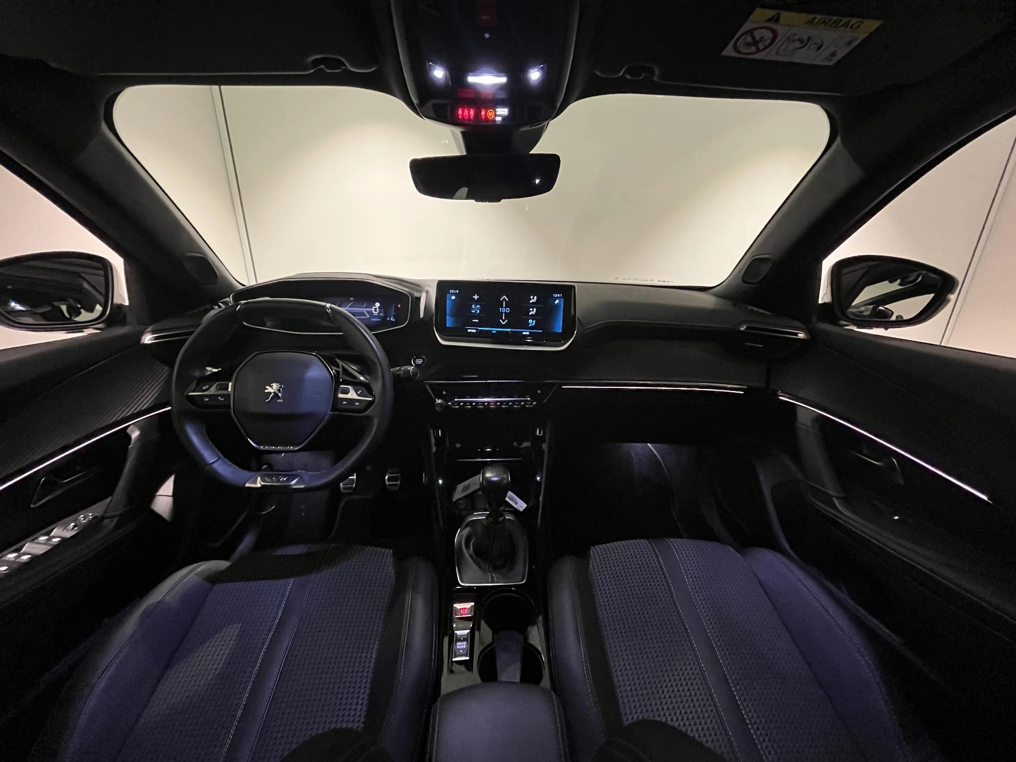 Peugeot-2008-image-16