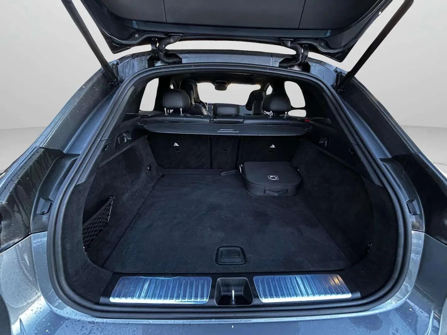 Mercedes-Benz-EQE-image-20