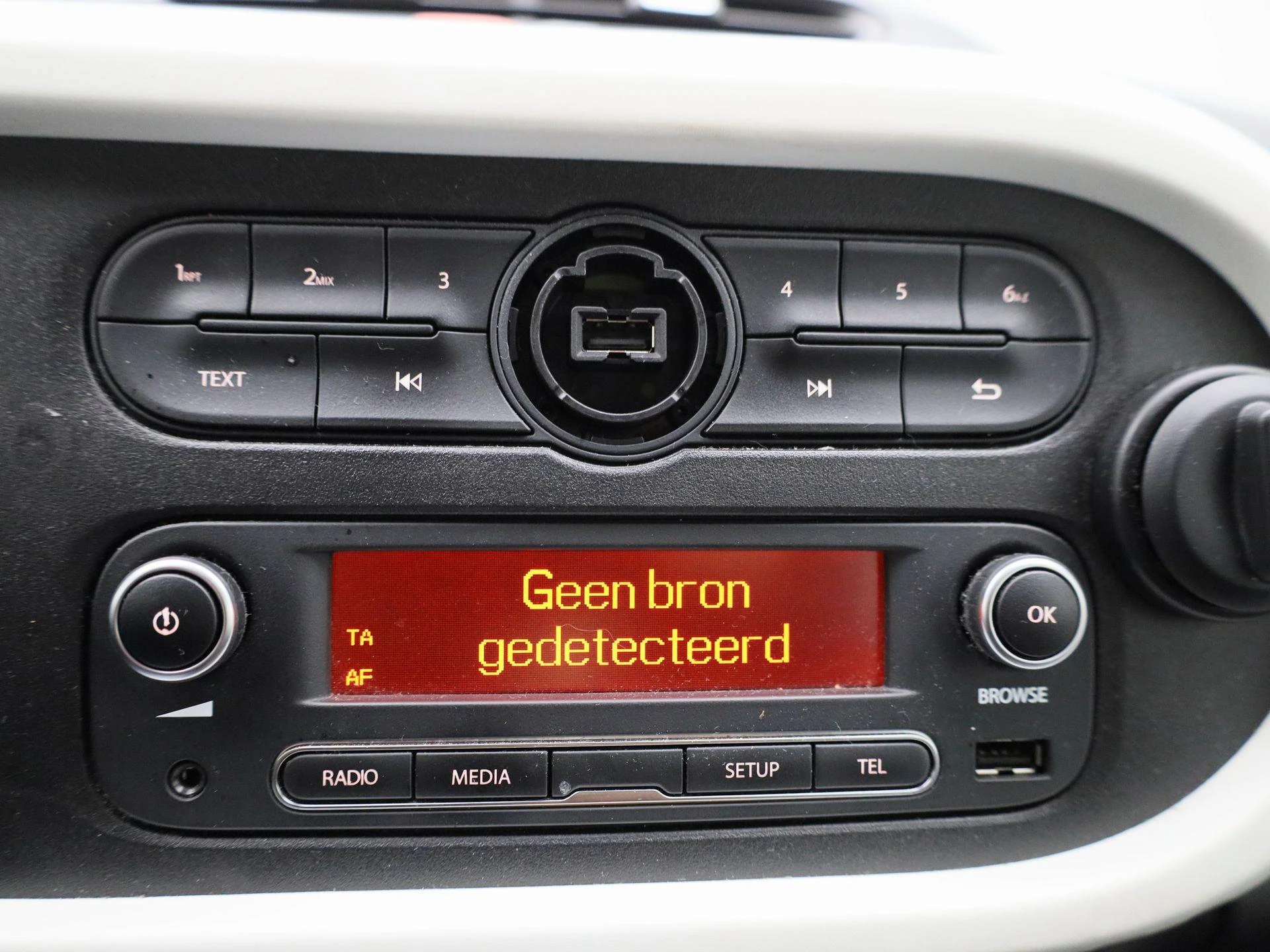 Renault-Twingo-image-16