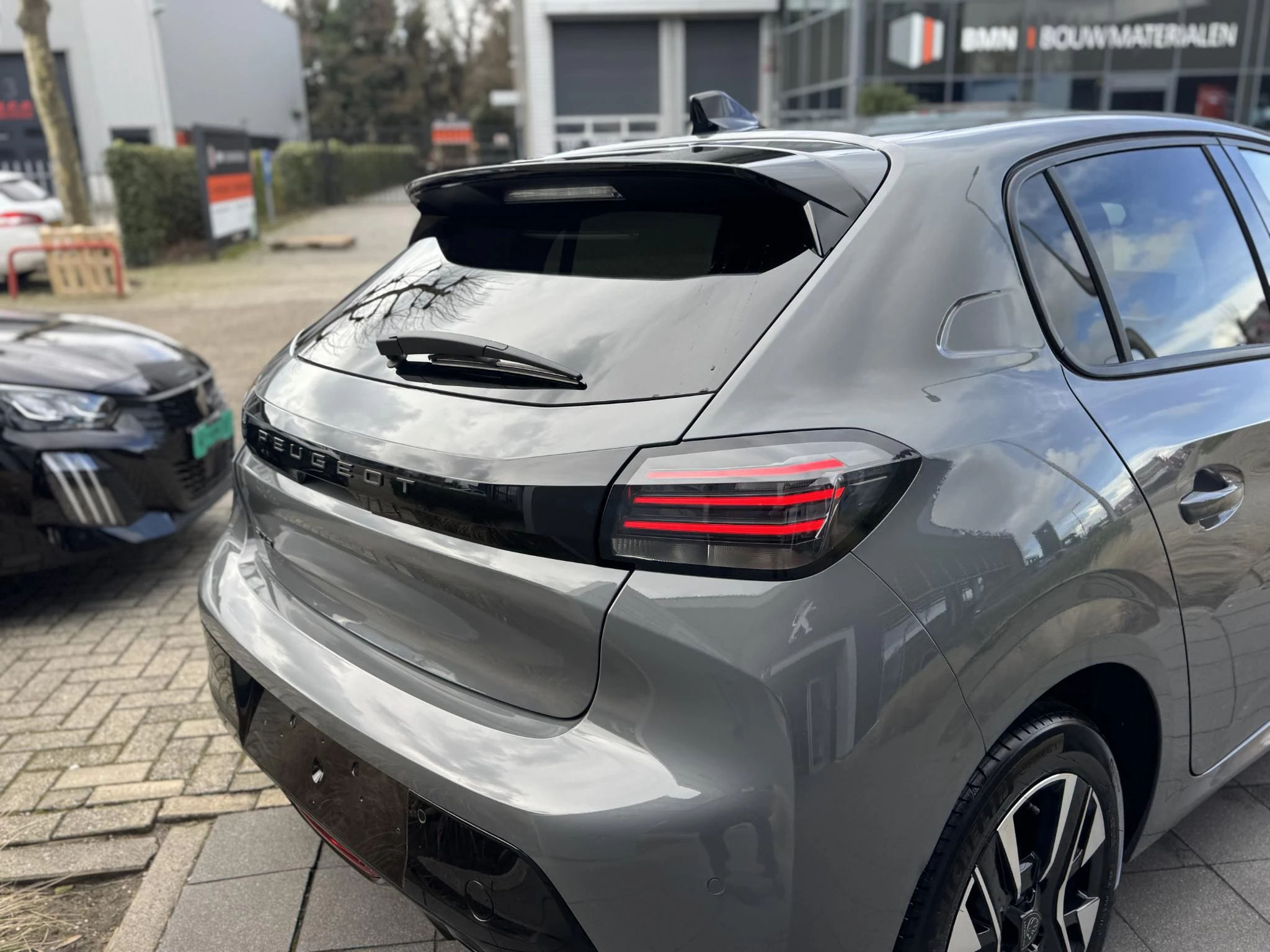 Peugeot-208-image-10