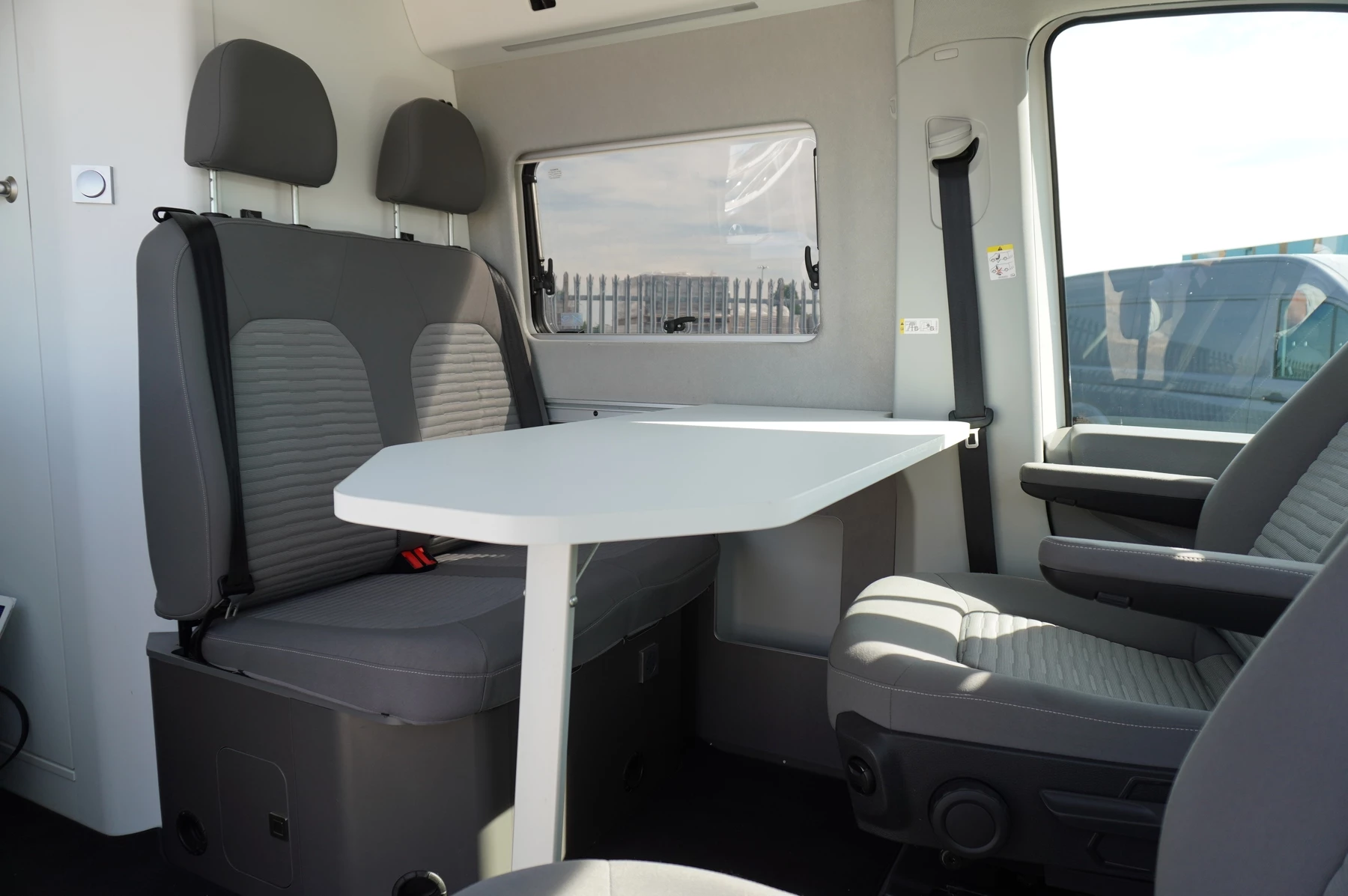 Volkswagen-California-image-10