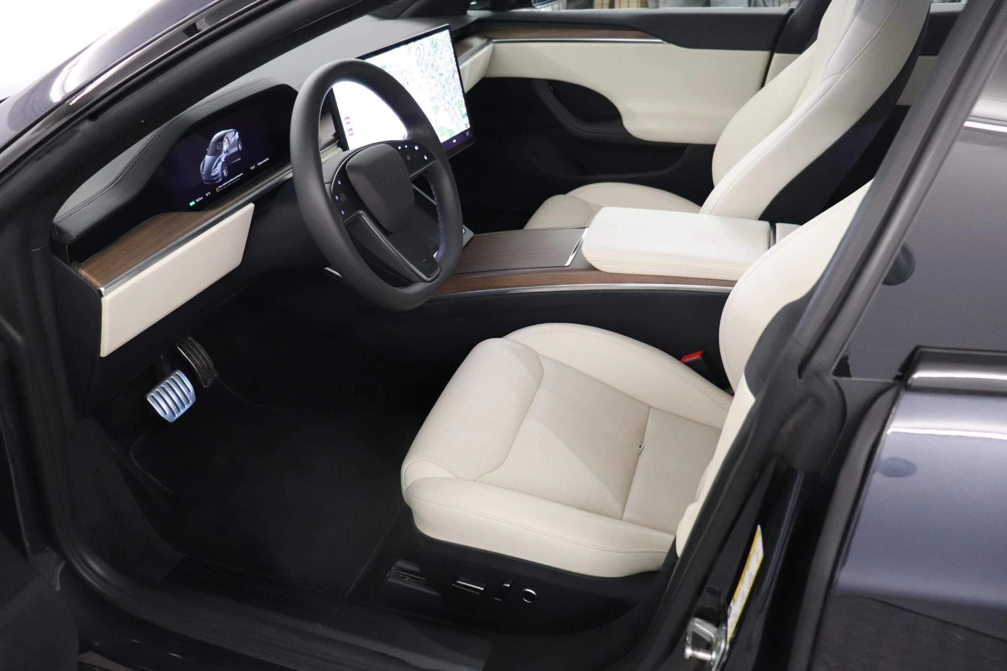 Tesla-Model S-image-12