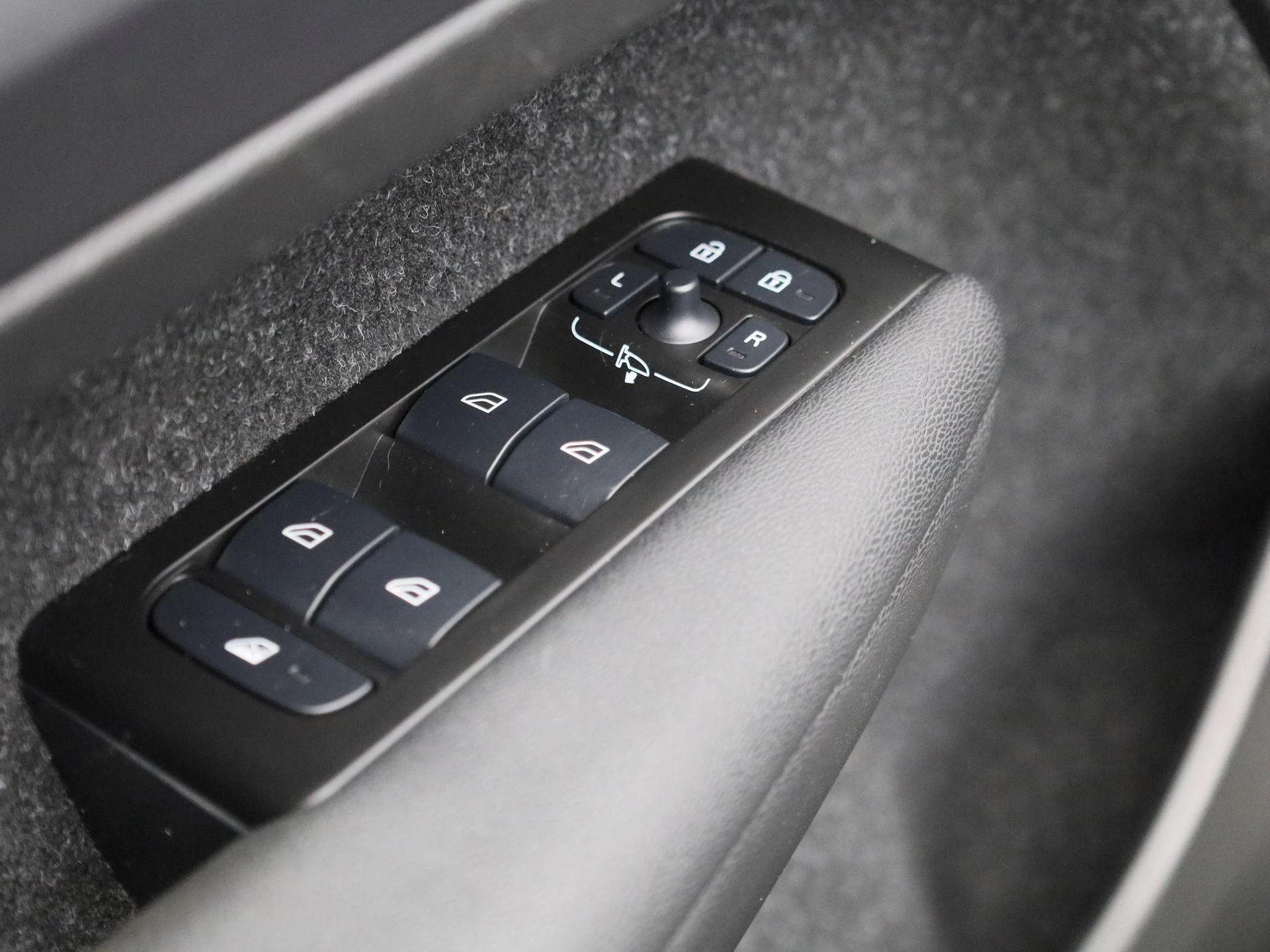 Volvo-XC40-image-35
