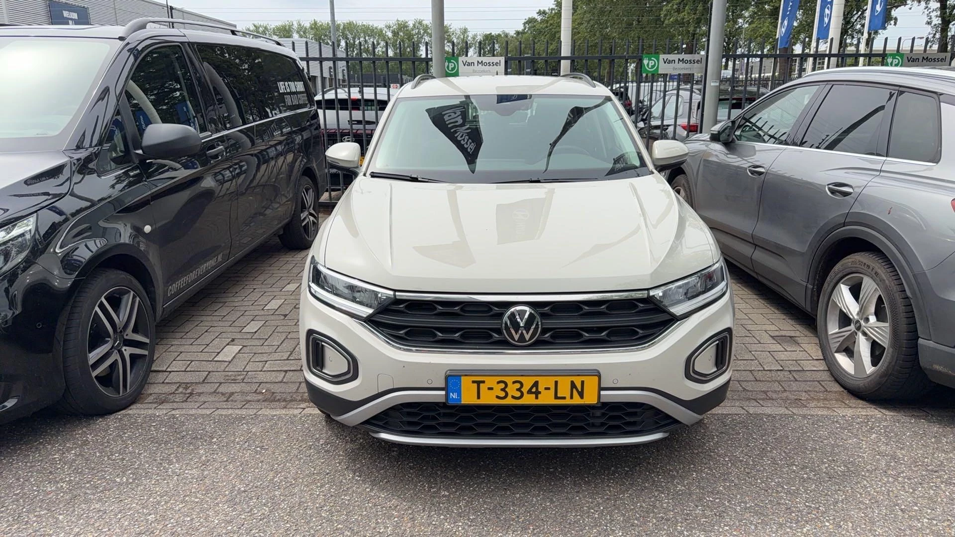 Volkswagen T-Roc 1.5 TSI Life Business