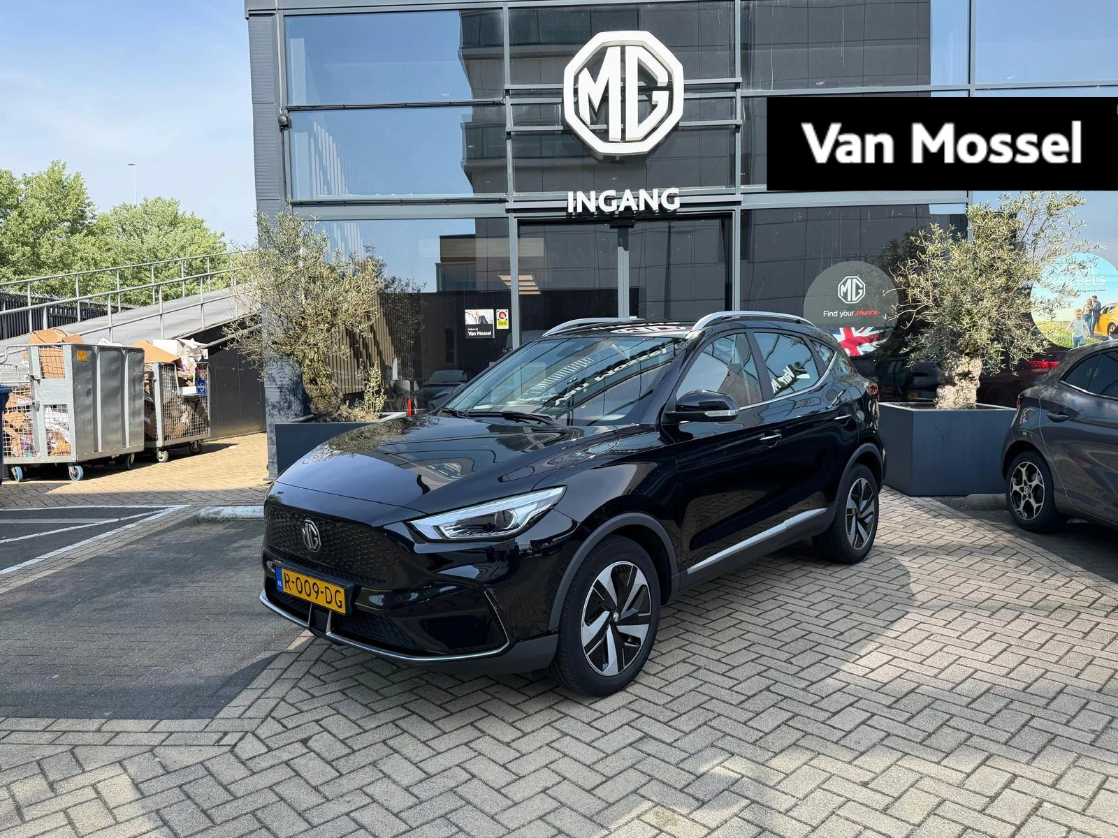 MG-ZS EV-image-0