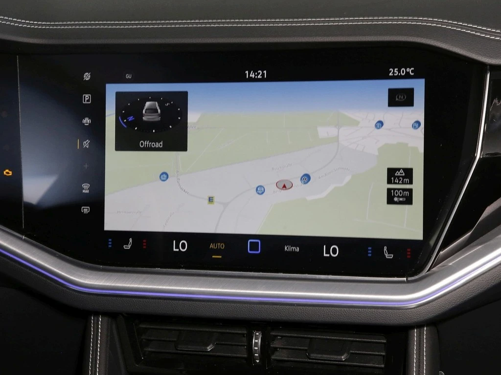 Volkswagen-Touareg-image-12