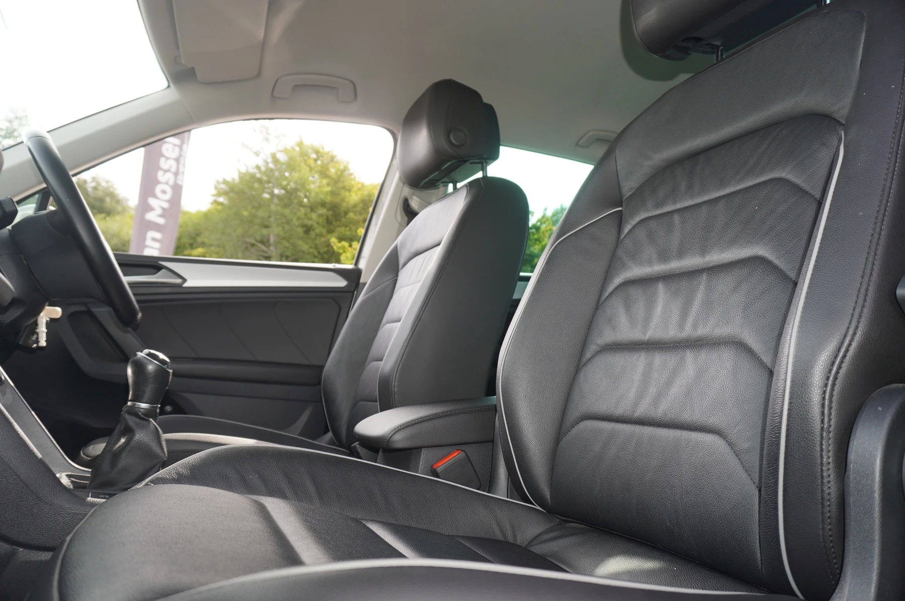 Volkswagen-Tiguan-image-8