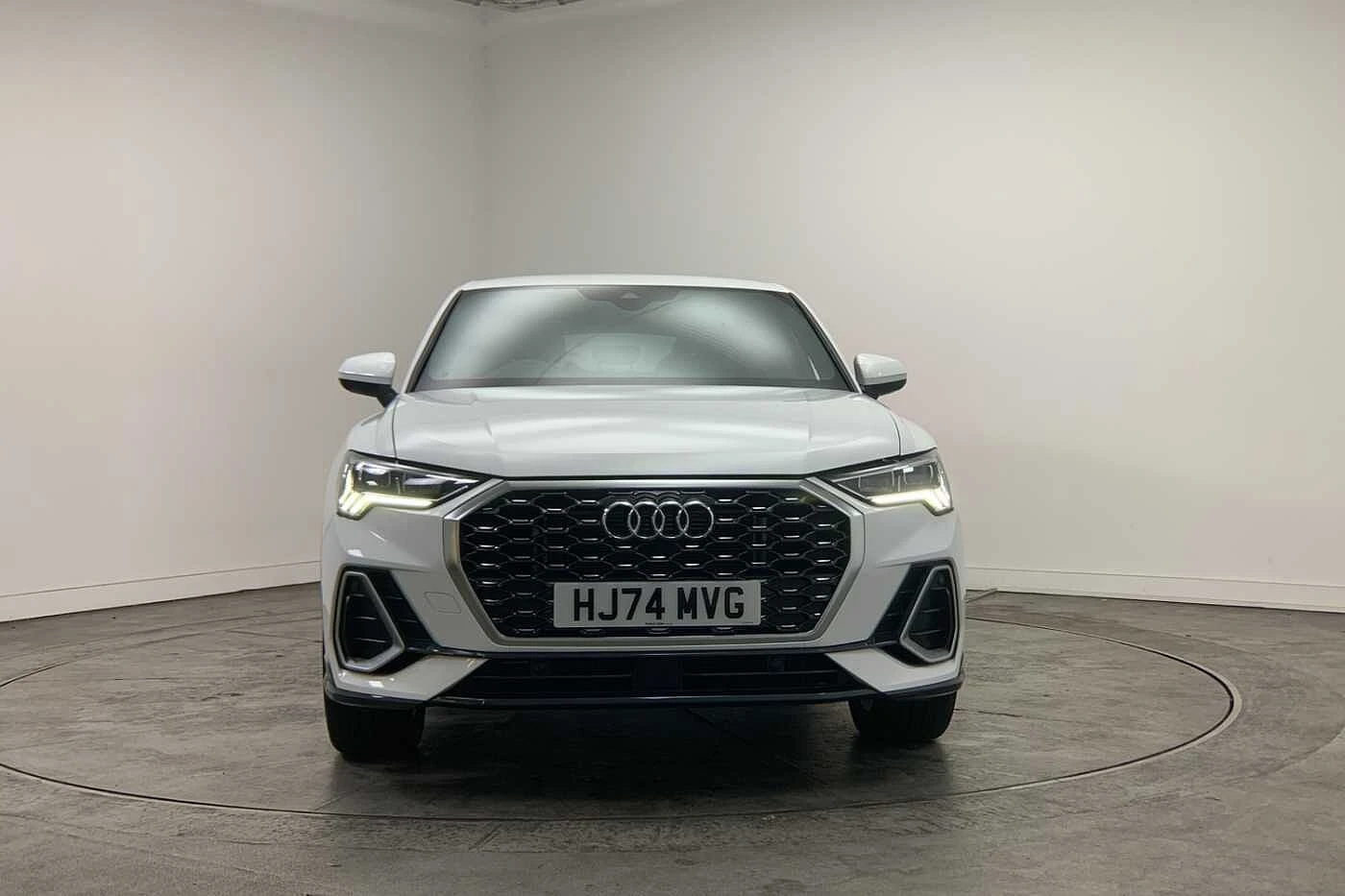 Audi-Q3-image-6