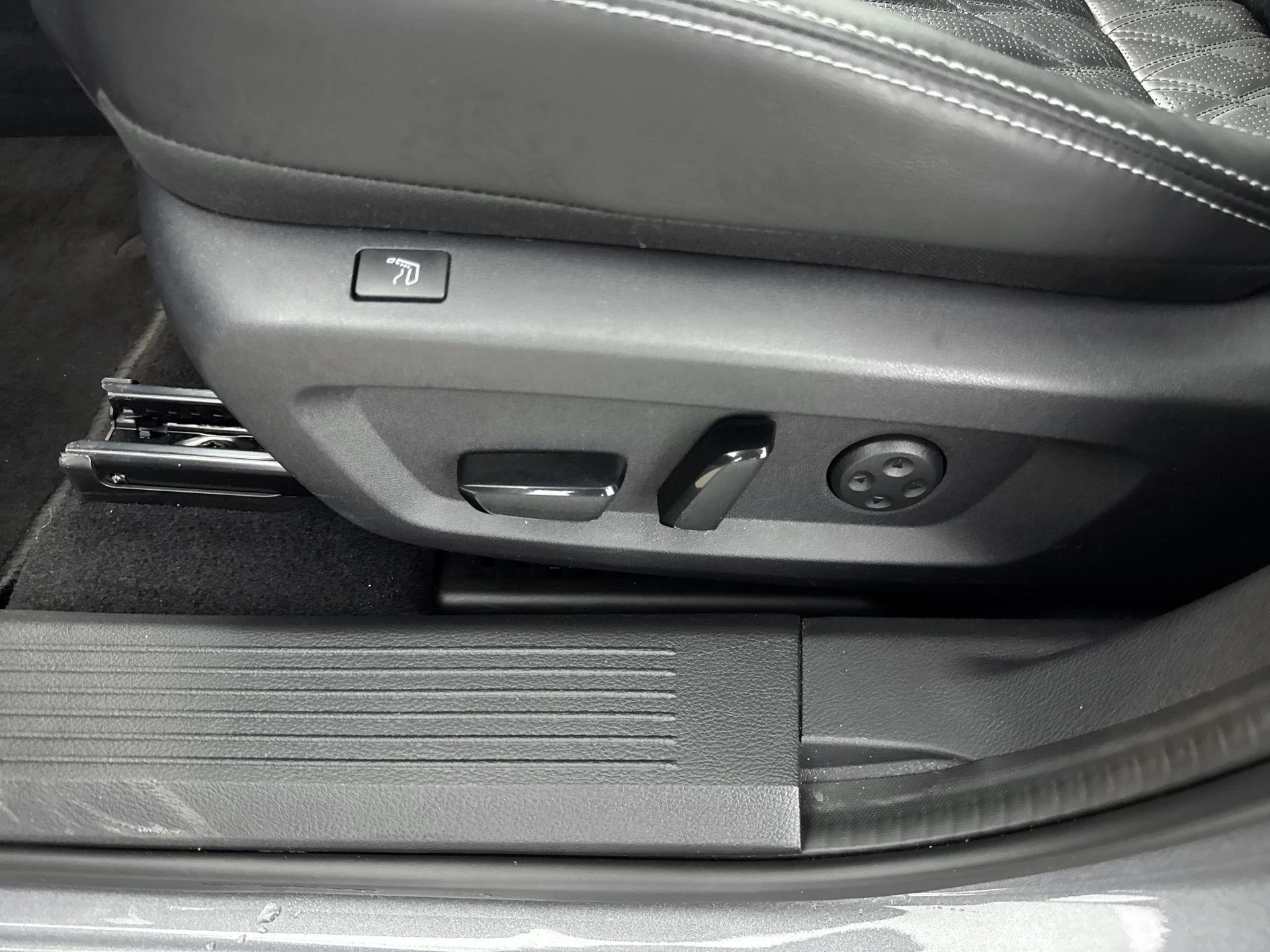 Nissan-QASHQAI-image-23