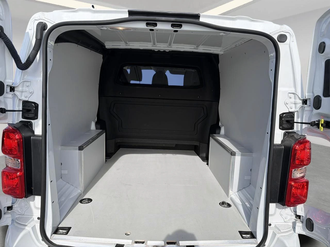 Opel-Vivaro-image-6