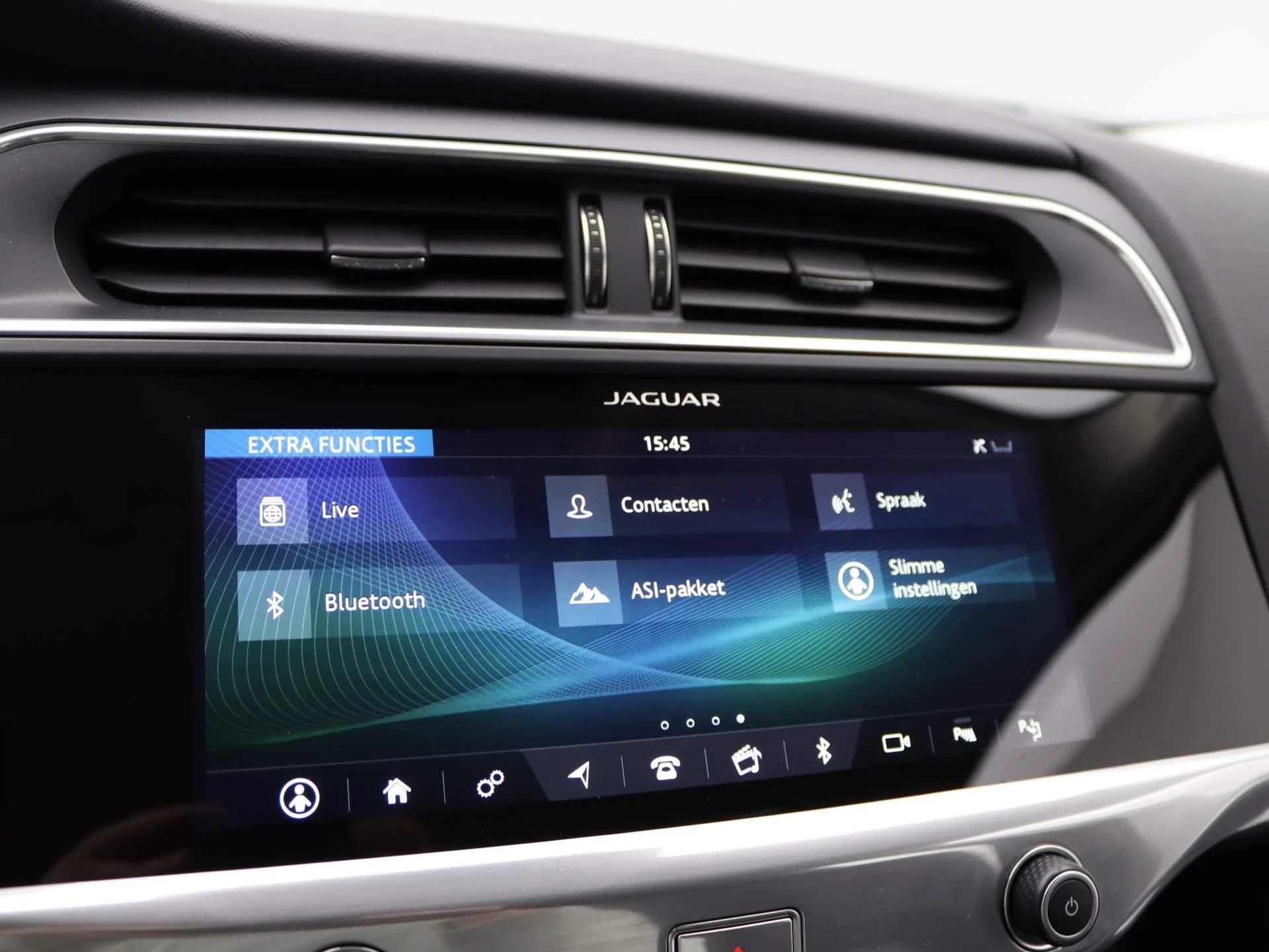 Jaguar-I-PACE-image-30