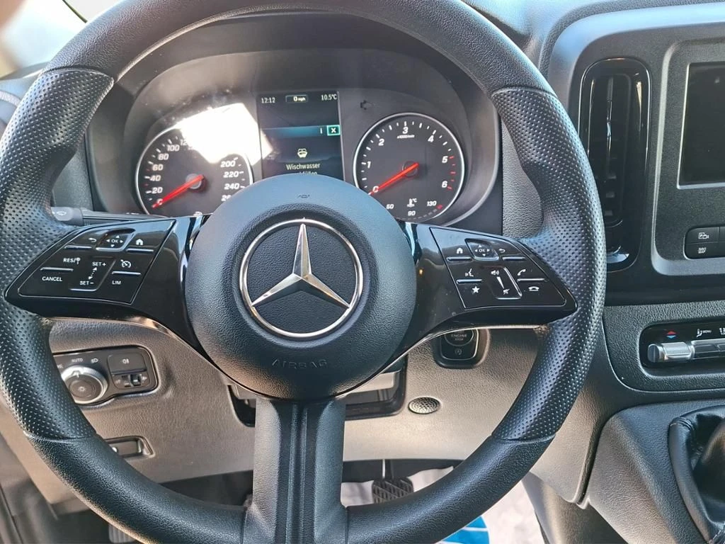 Mercedes-Benz-Vito 116-image-13