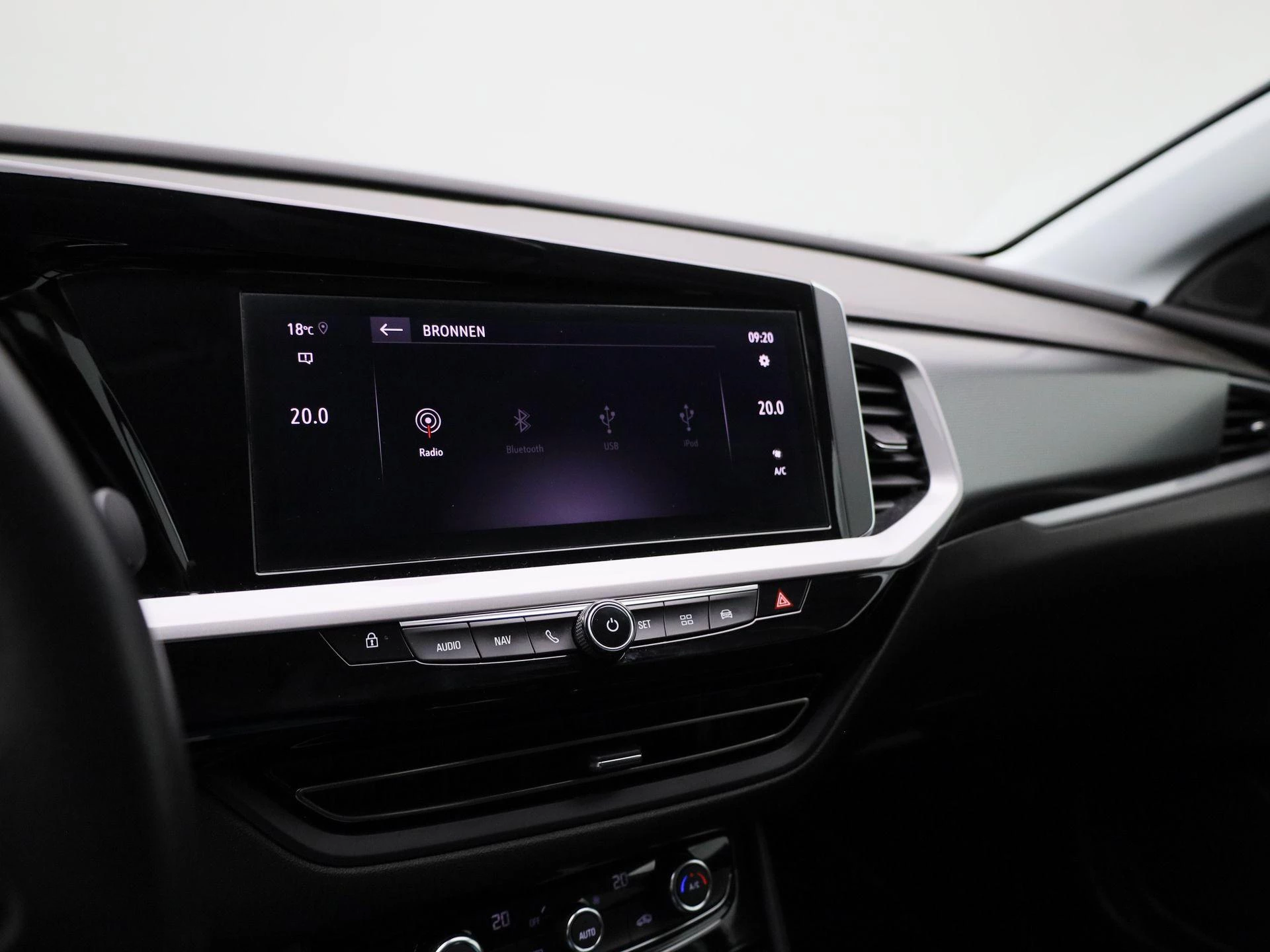 Opel-Grandland-image-14