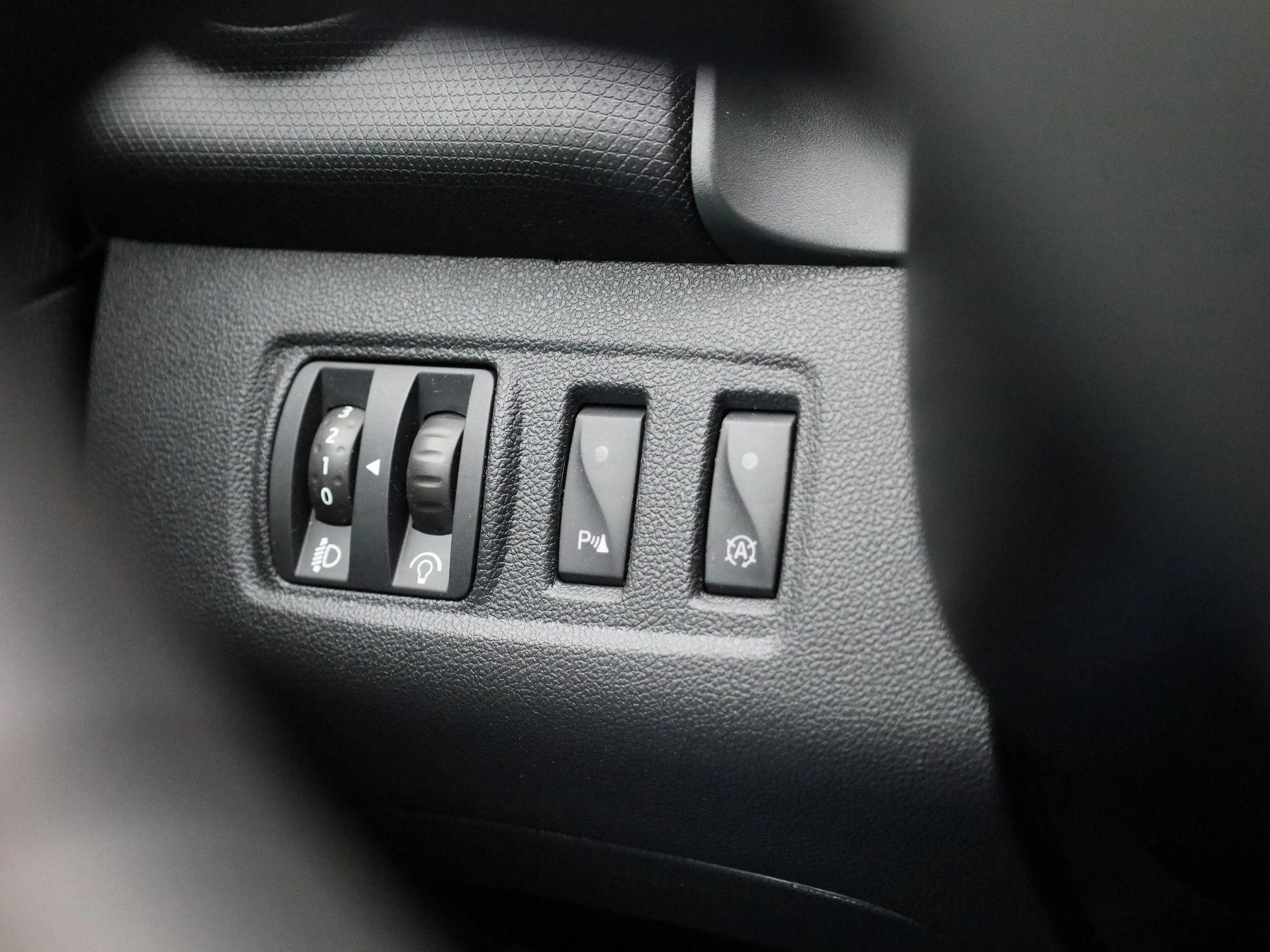 Renault-Clio-image-23