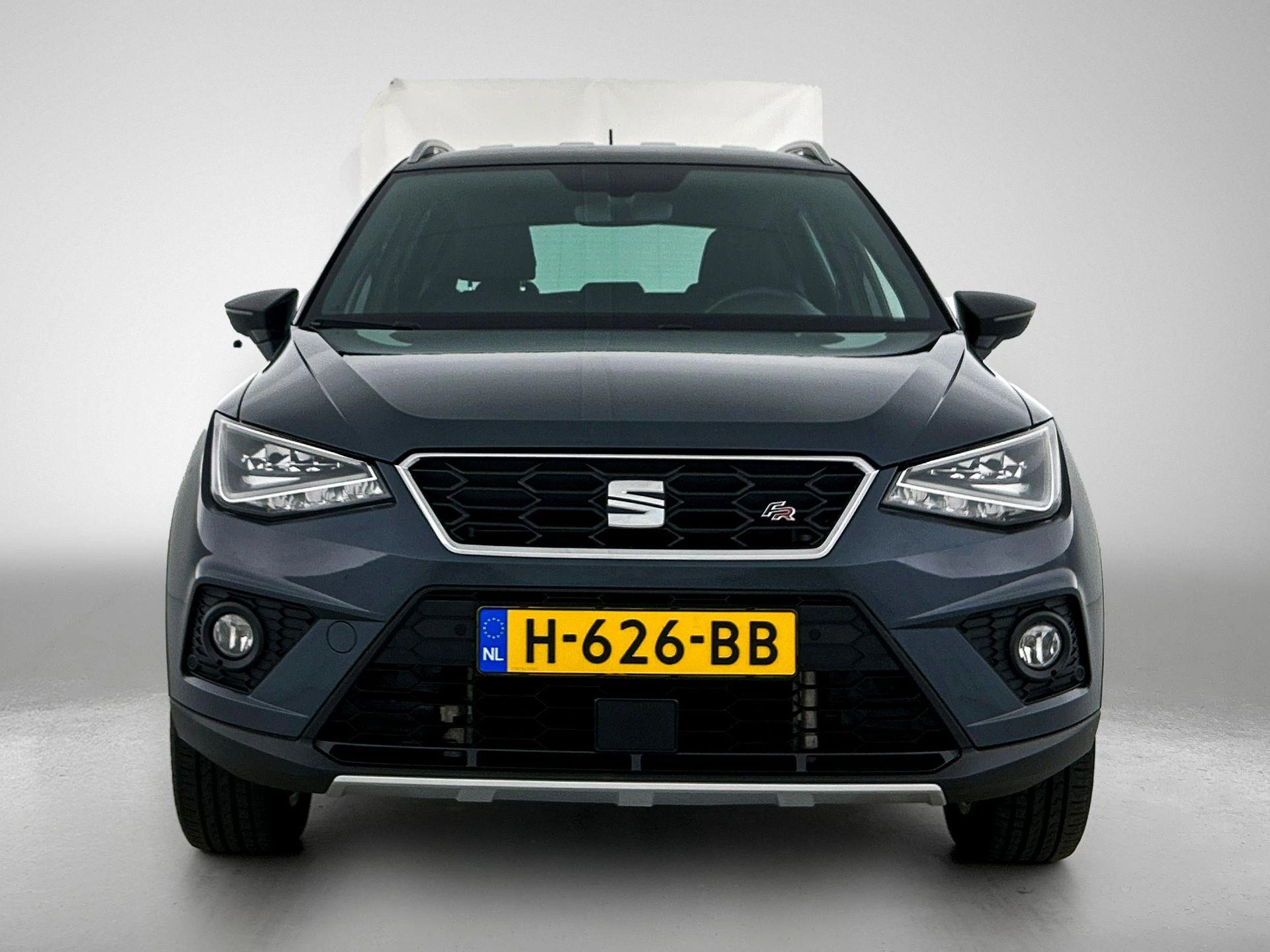 SEAT-Arona-image-3