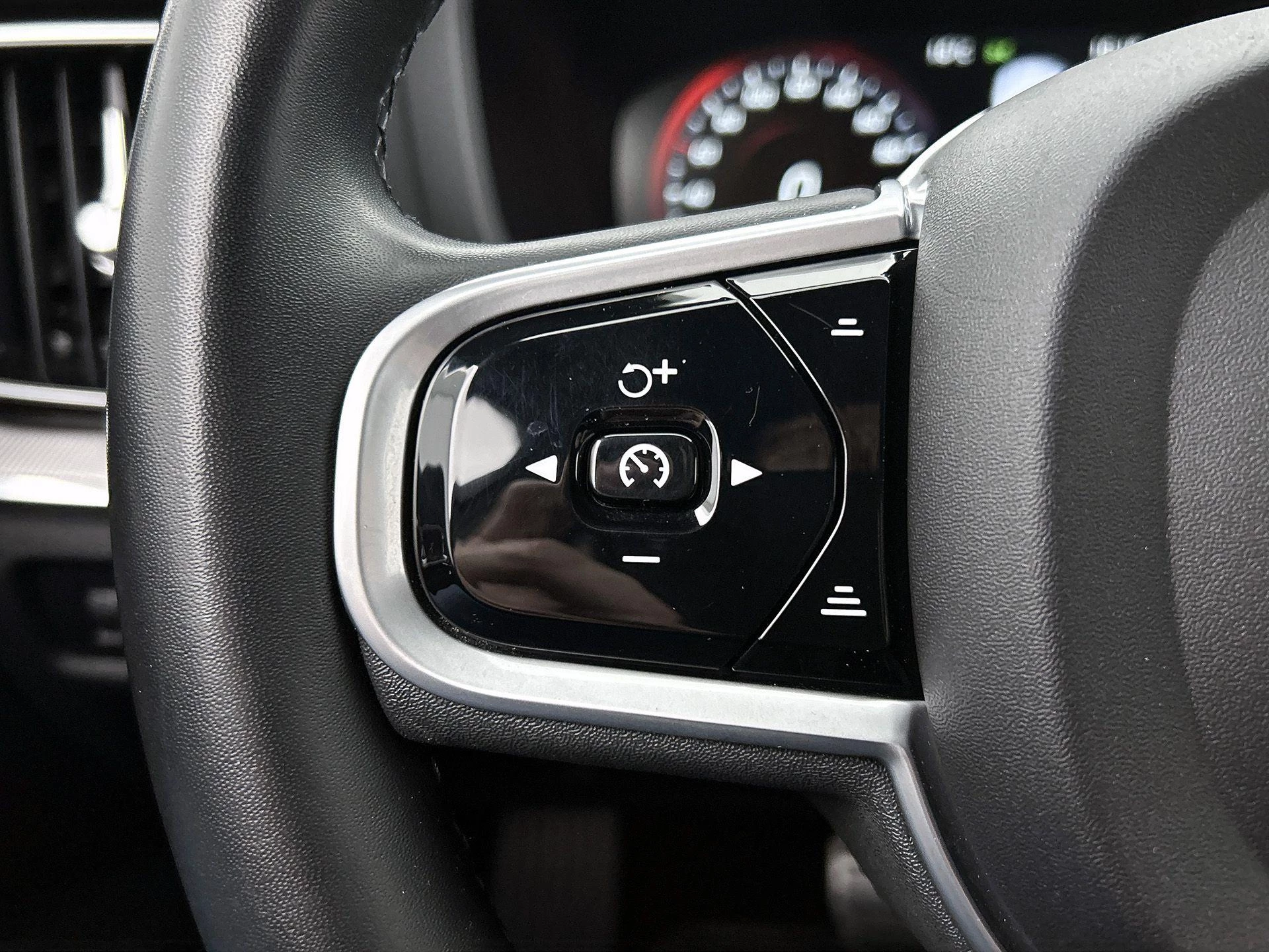Volvo-S60-image-5