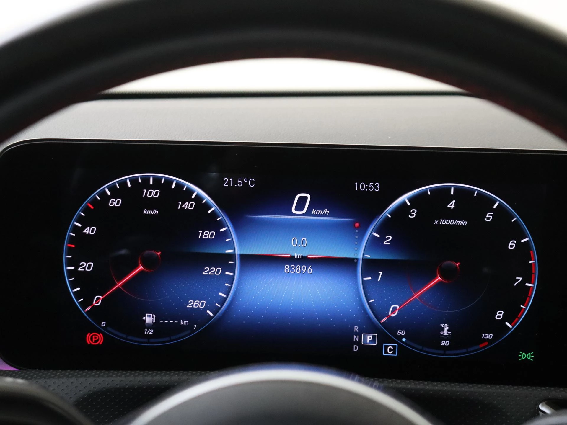 Mercedes-Benz-CLA-image-11