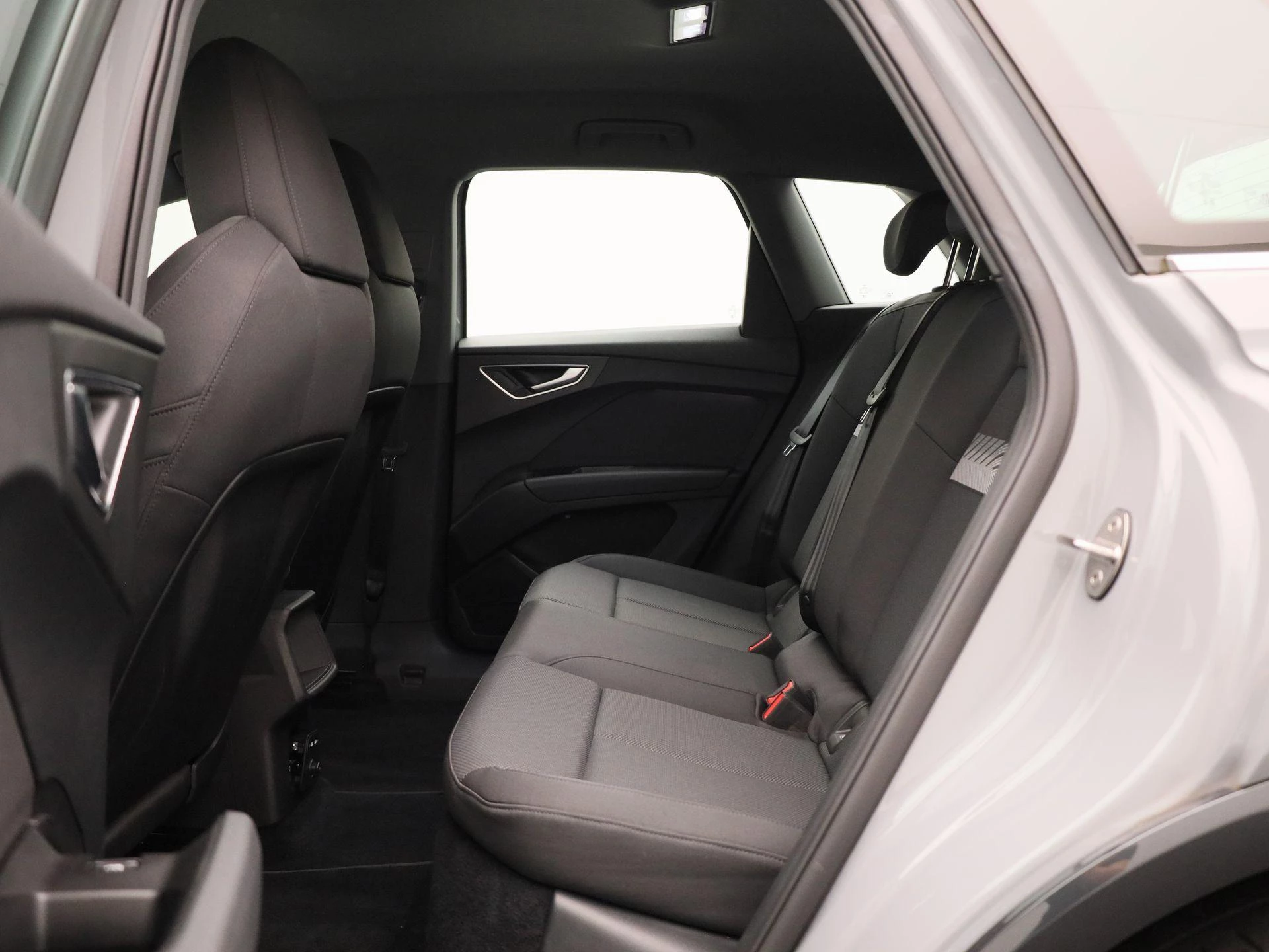Audi-Q4 e-tron-image-11
