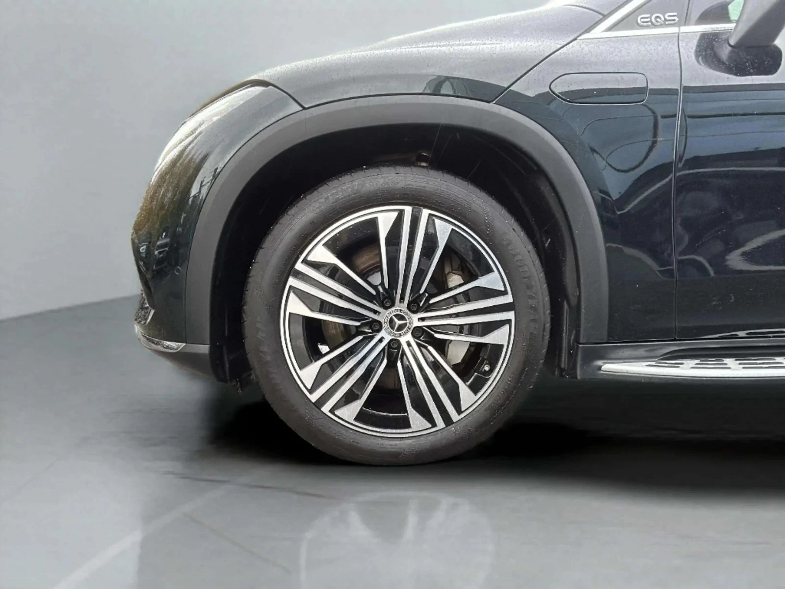 Mercedes-Benz-EQS-image-8