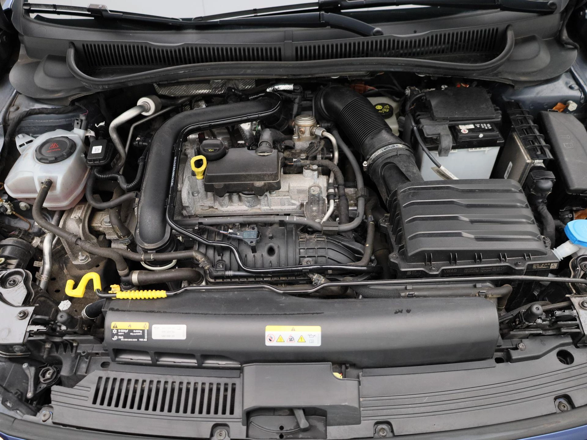 Volkswagen Polo 1.0 TSI R-Line Business