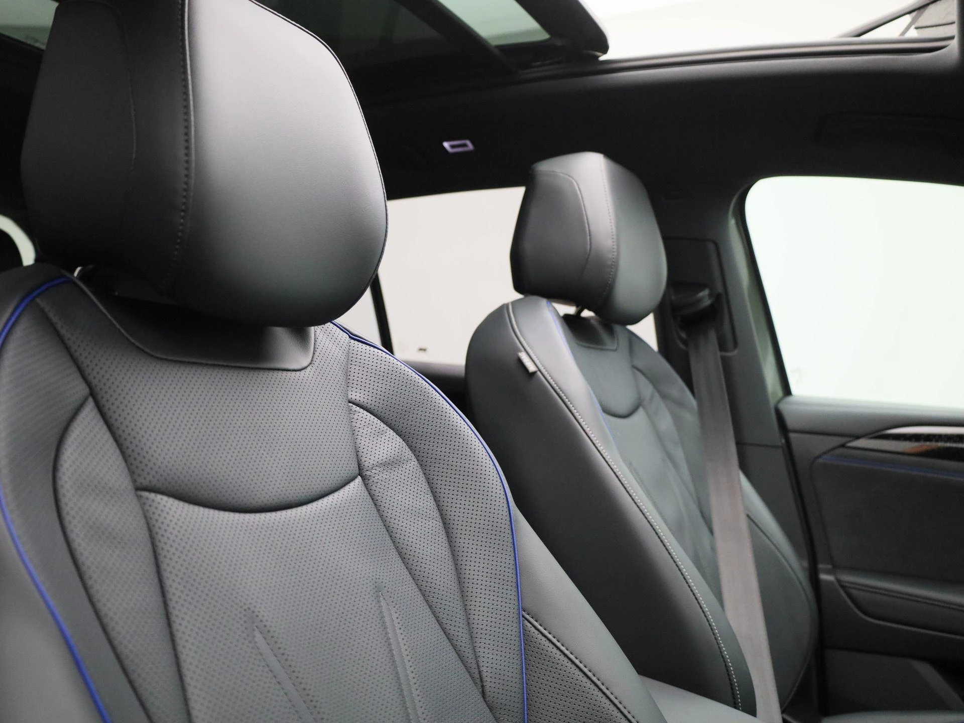 Volkswagen-Tiguan-image-42