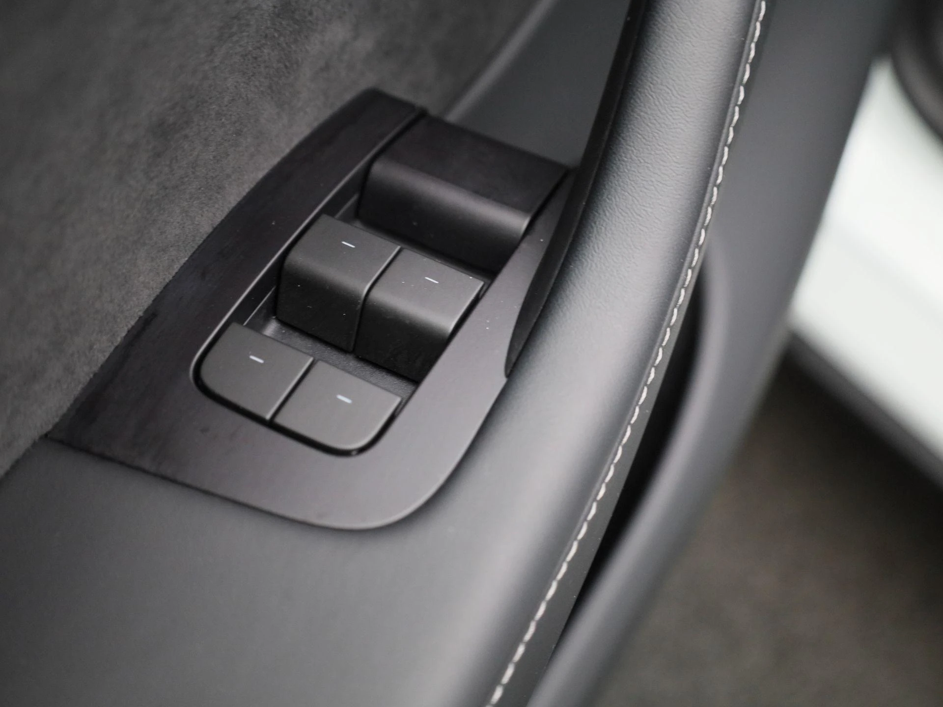 Tesla-Model Y-image-28