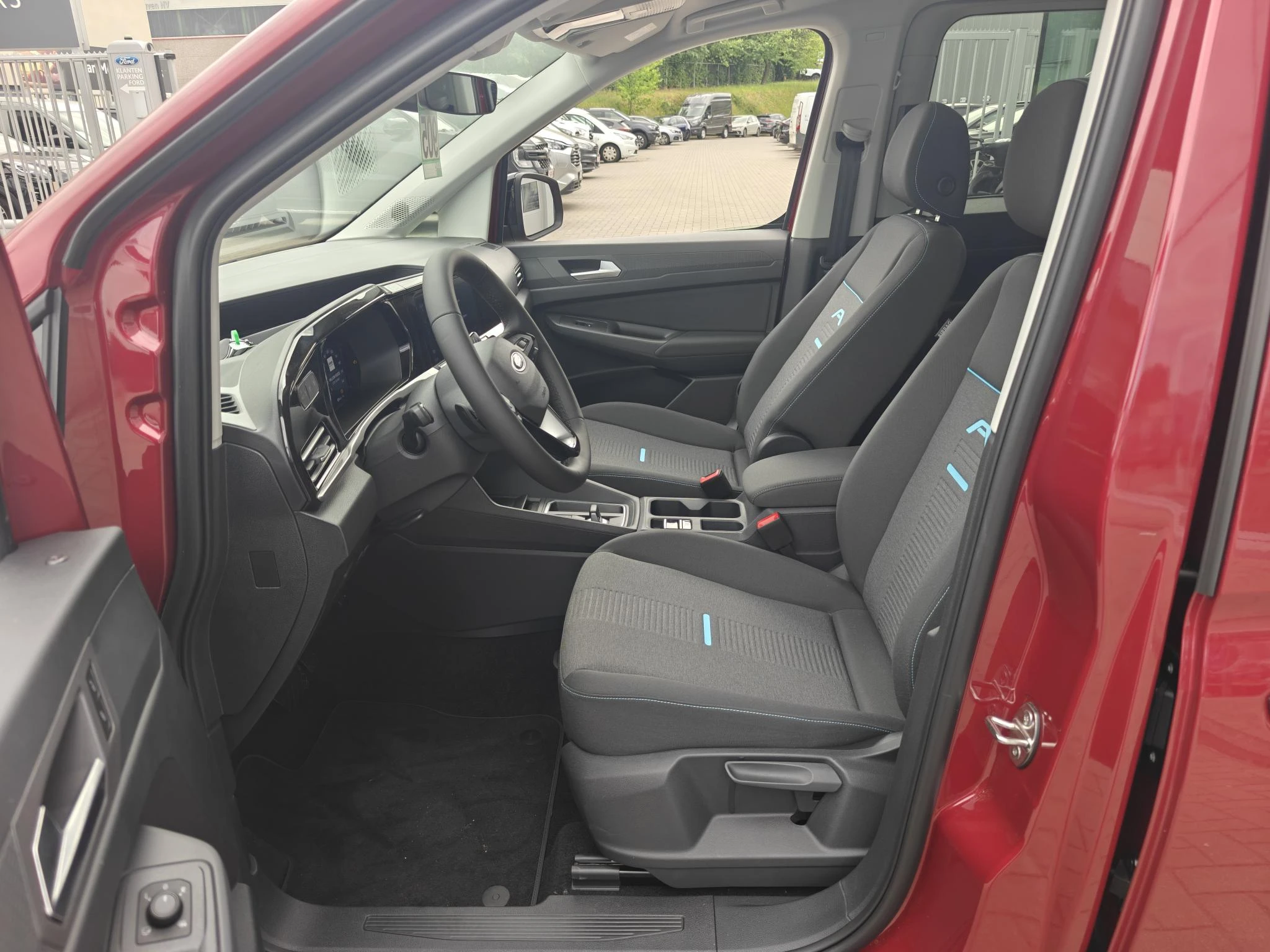 Ford Tourneo Connect Grand 1.5 PHEV 110kW Active Aut.
