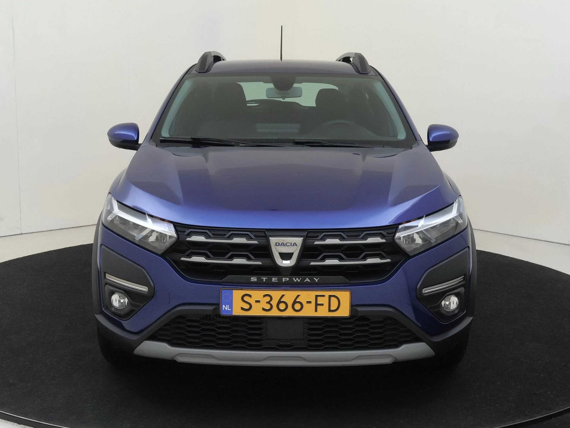 Dacia-Sandero Stepway-image-5