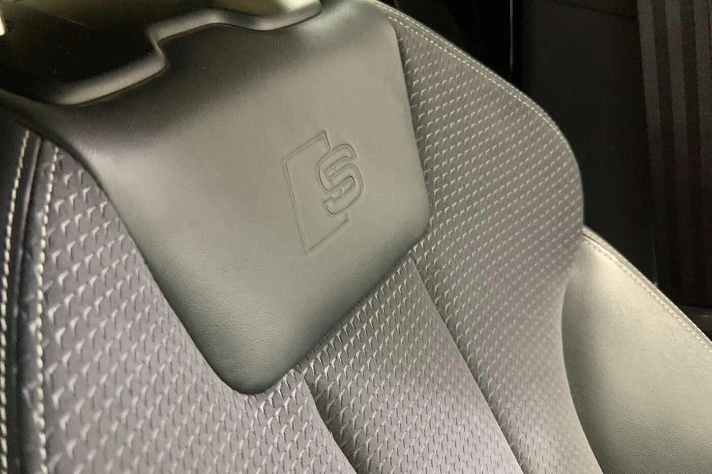 Audi-A4-image-23
