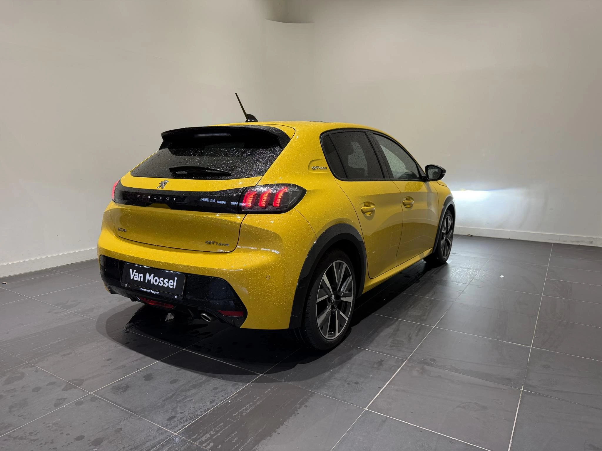 Peugeot 208
