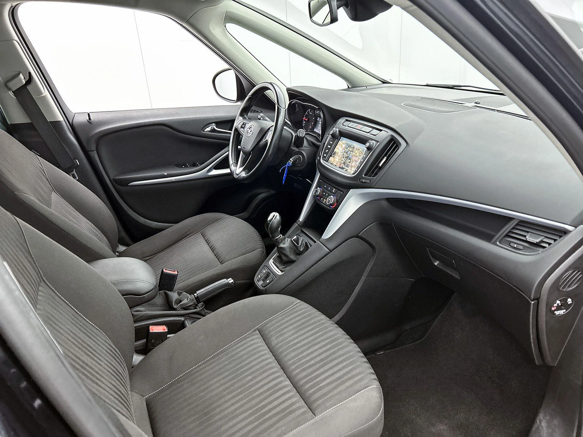 Opel-Zafira Tourer-image-19