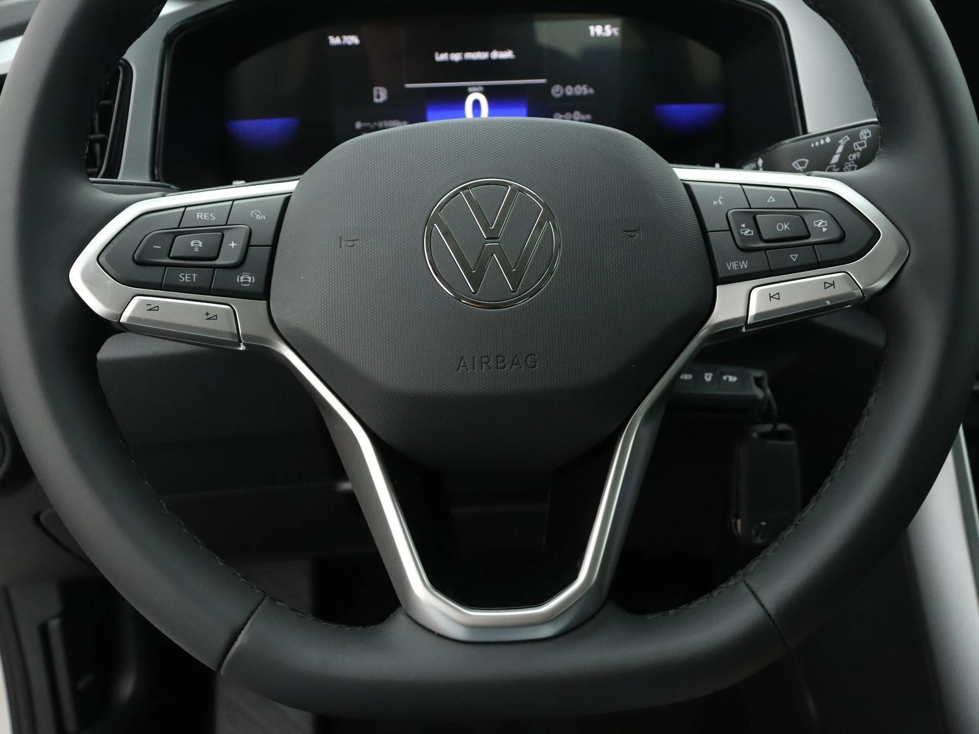 Volkswagen-T-Roc-image-15