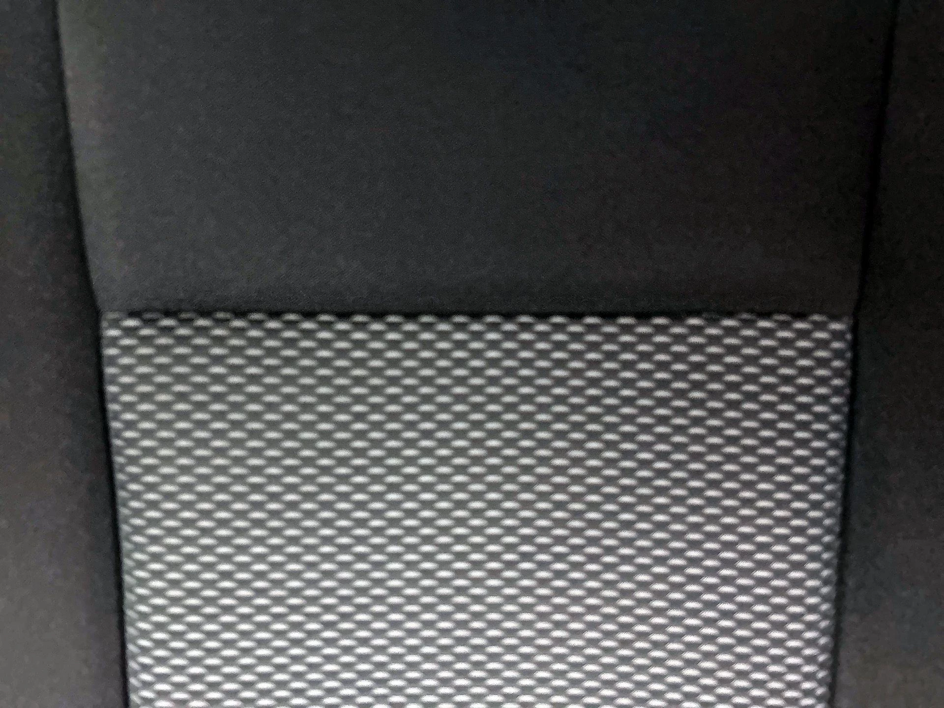 Volkswagen-Golf-image-16