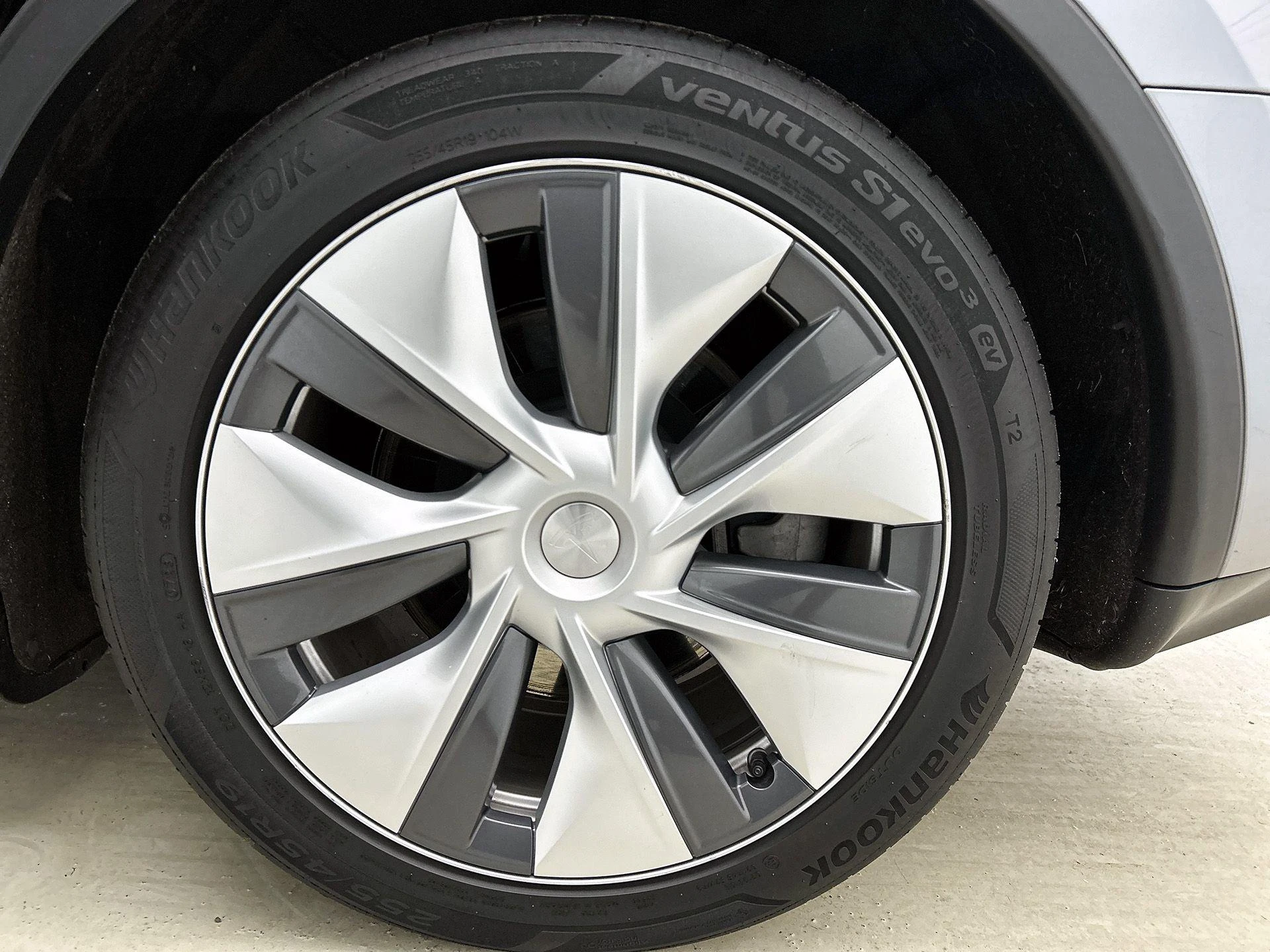 Tesla-Model Y-image-34